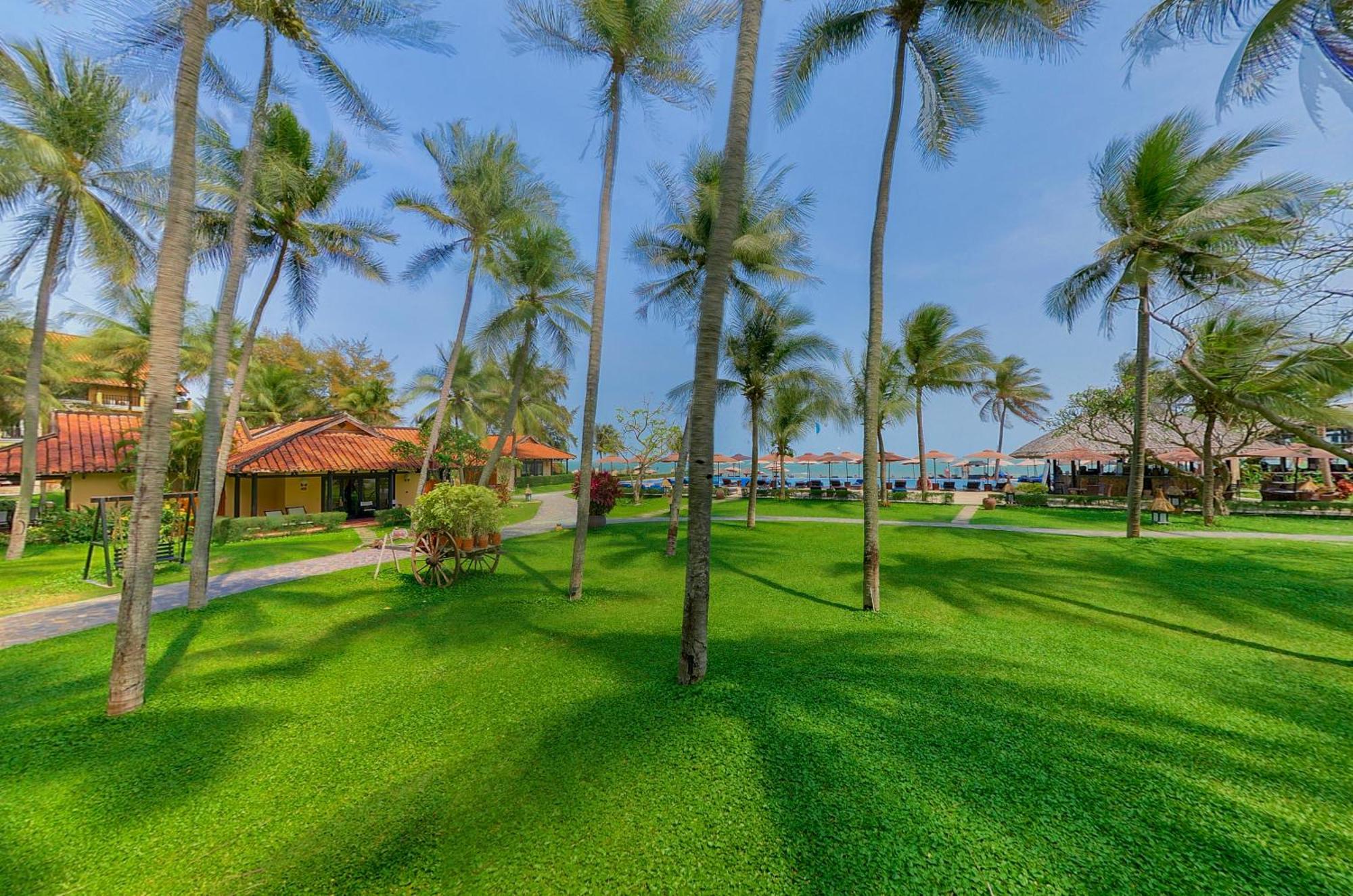 Bungalow Garden view