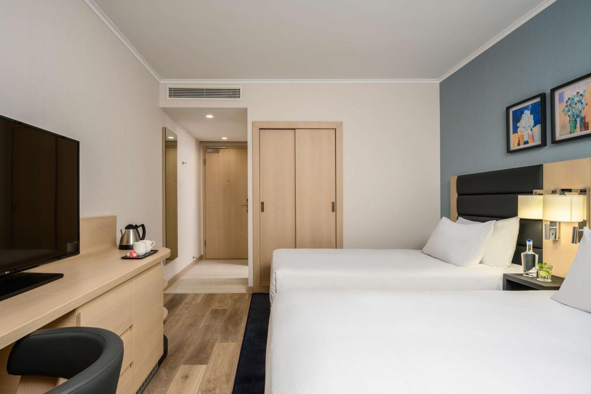 Twin Guest Room