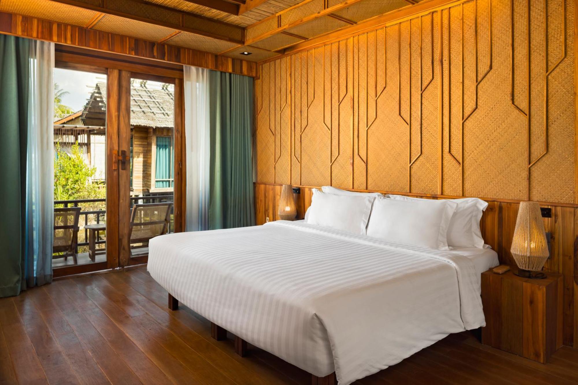 Lagoon Grand Deluxe Double Schedule Shuttle to Ao Nang Beach or Railay Beach,1584831017:JPEG