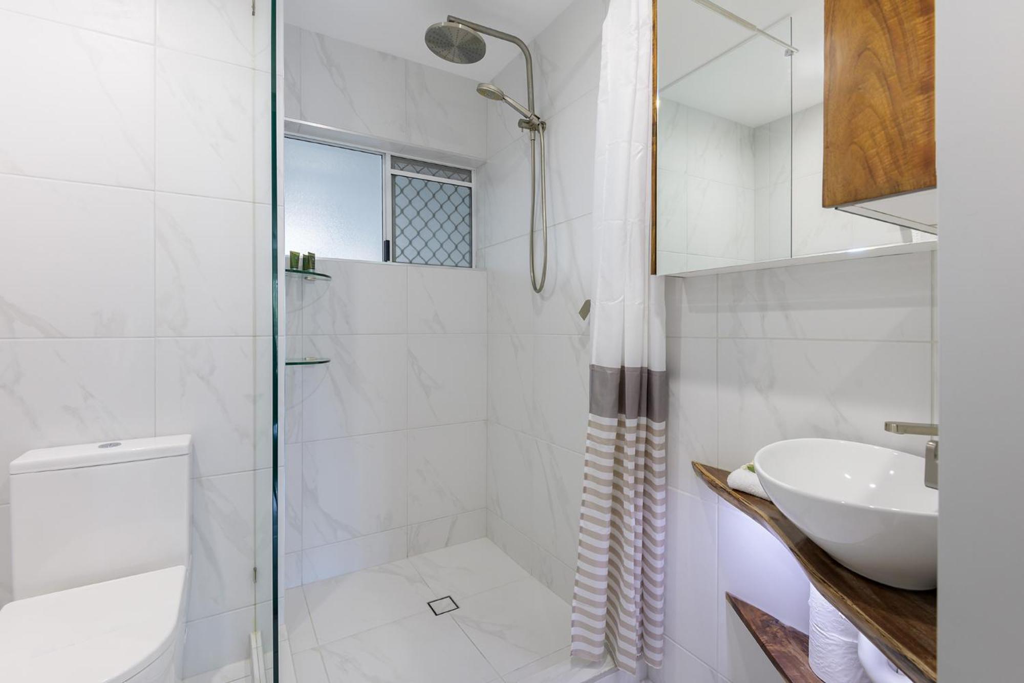 Superior One-Bedroom Apartment
