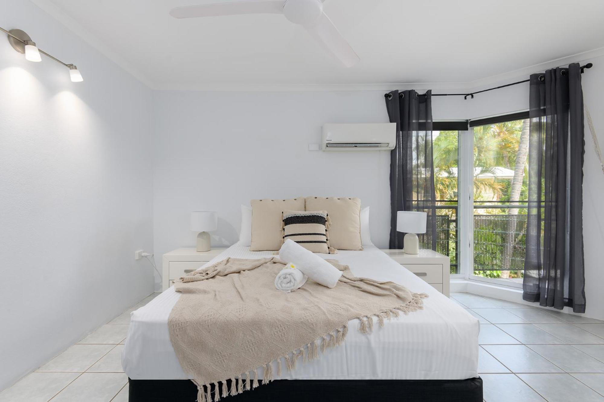 Superior One-Bedroom Apartment