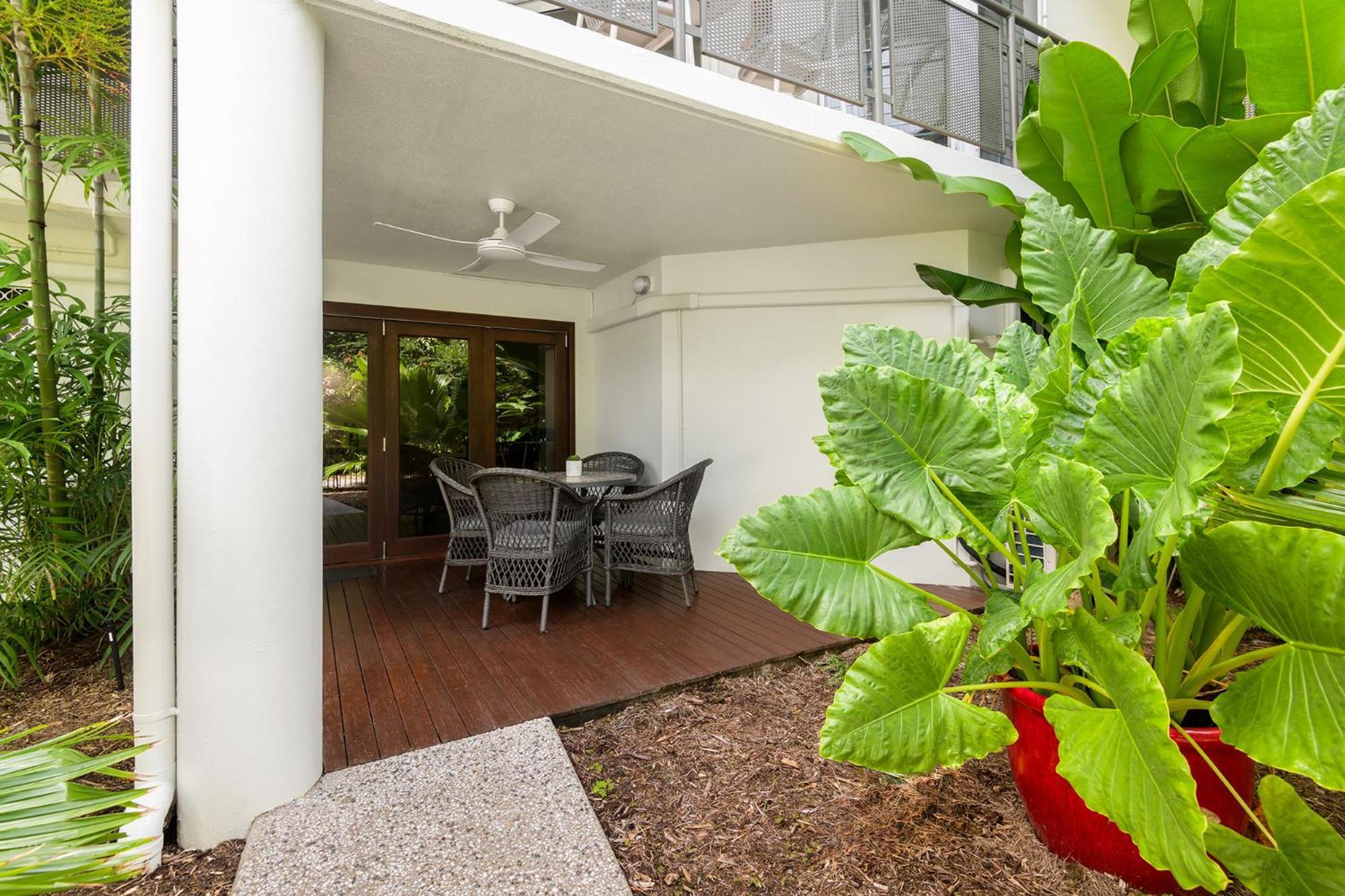 Superior One-Bedroom Apartment