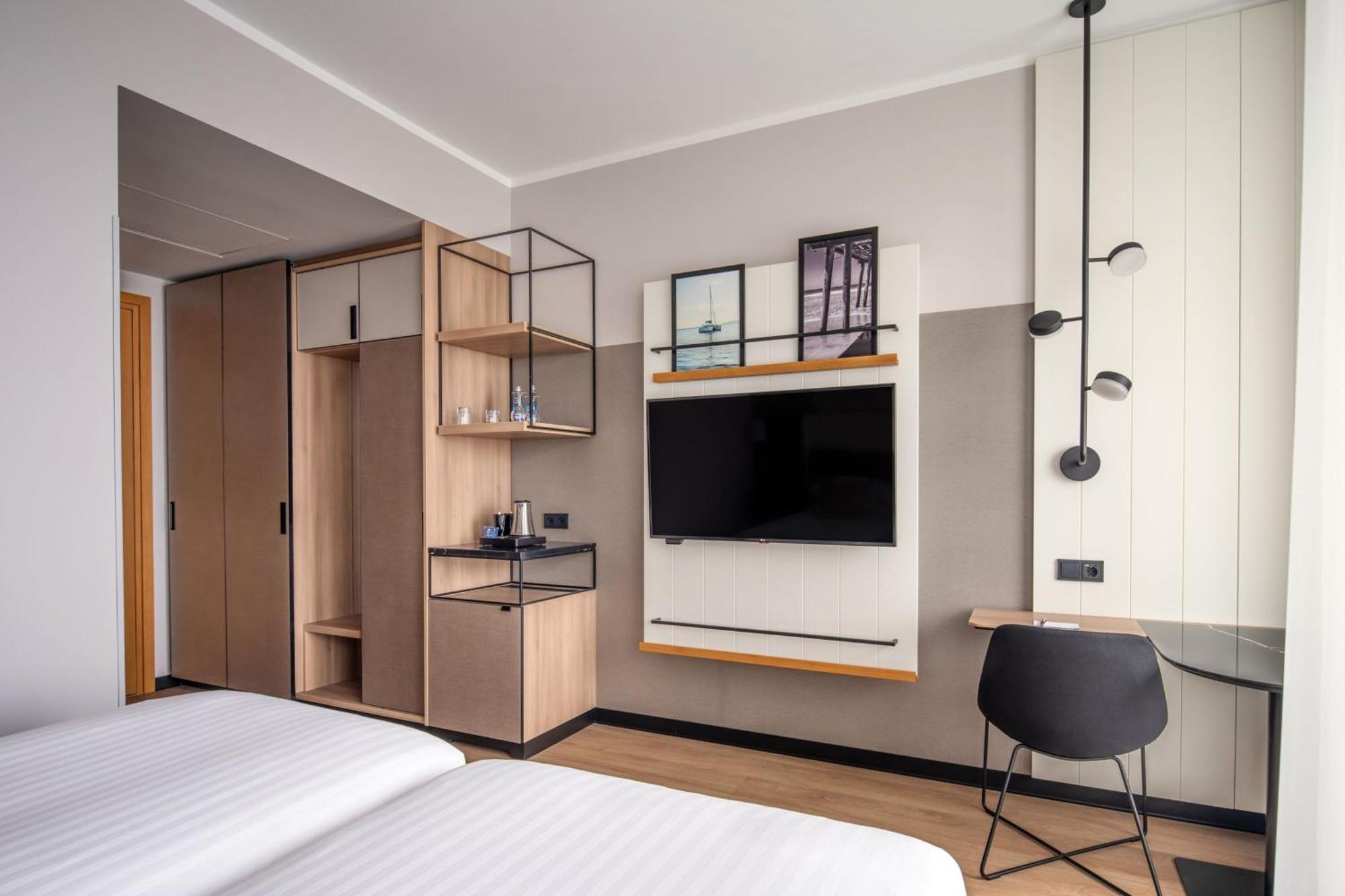Standard Twin Room Balcony