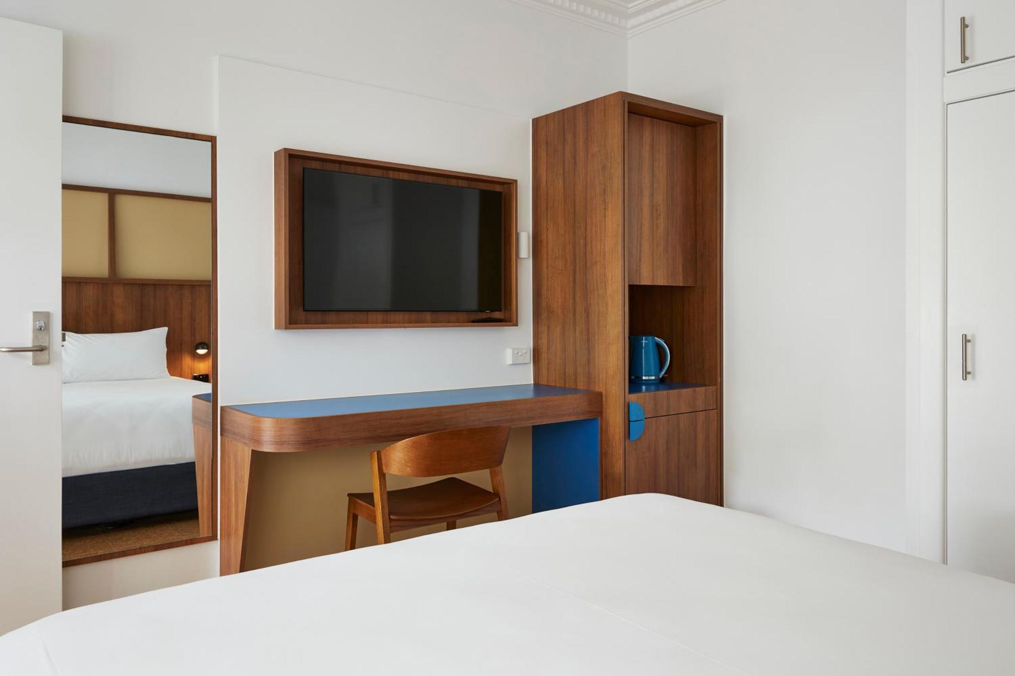 Standard Queen Room