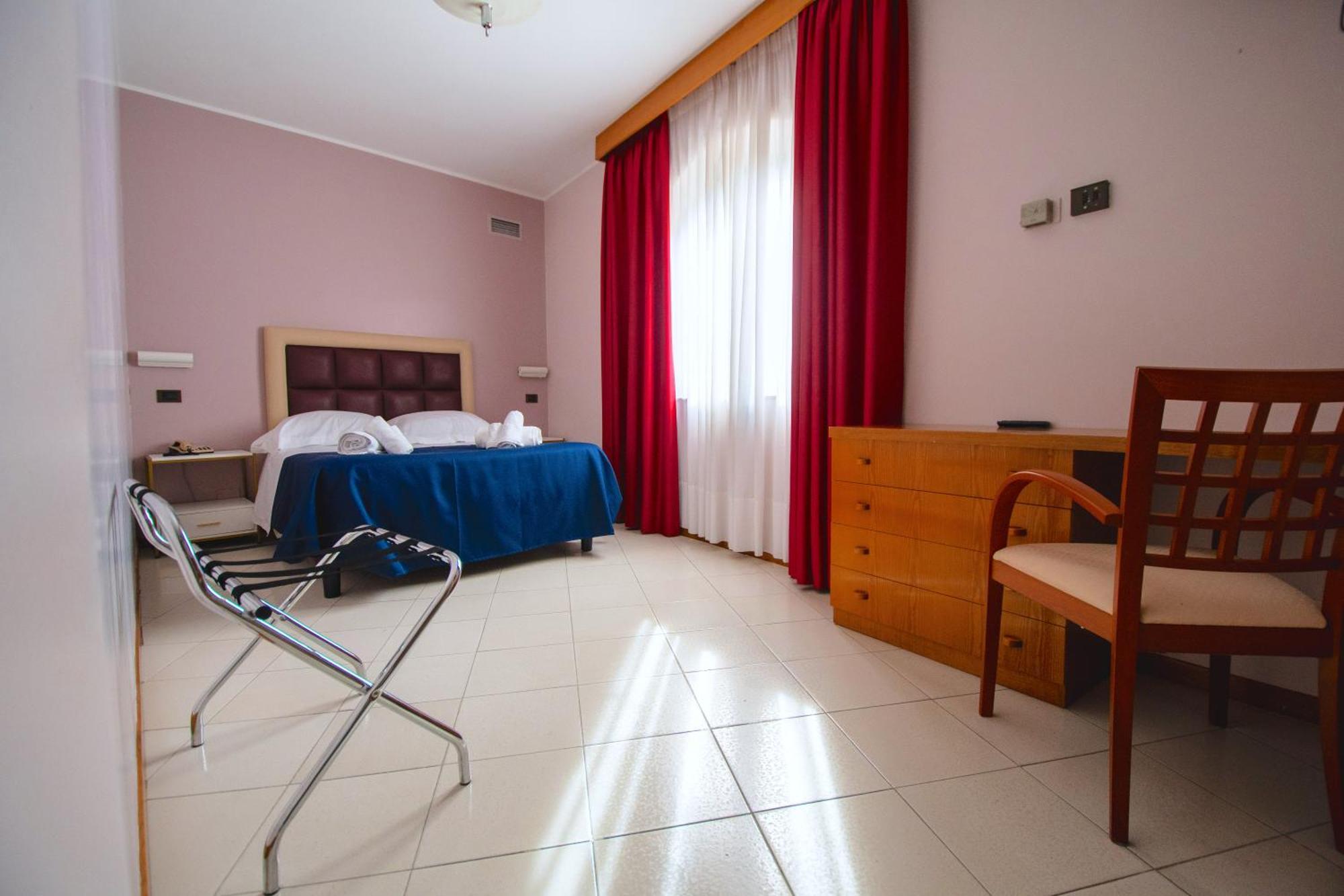 Double Room Mountain View
