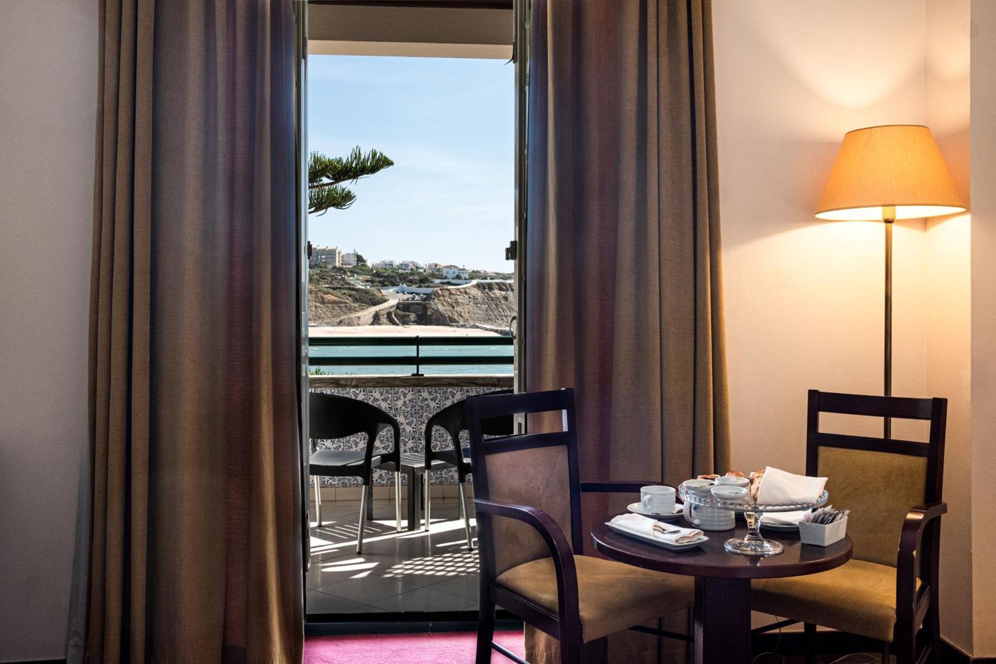 Twin Room with Sea View and Balcony