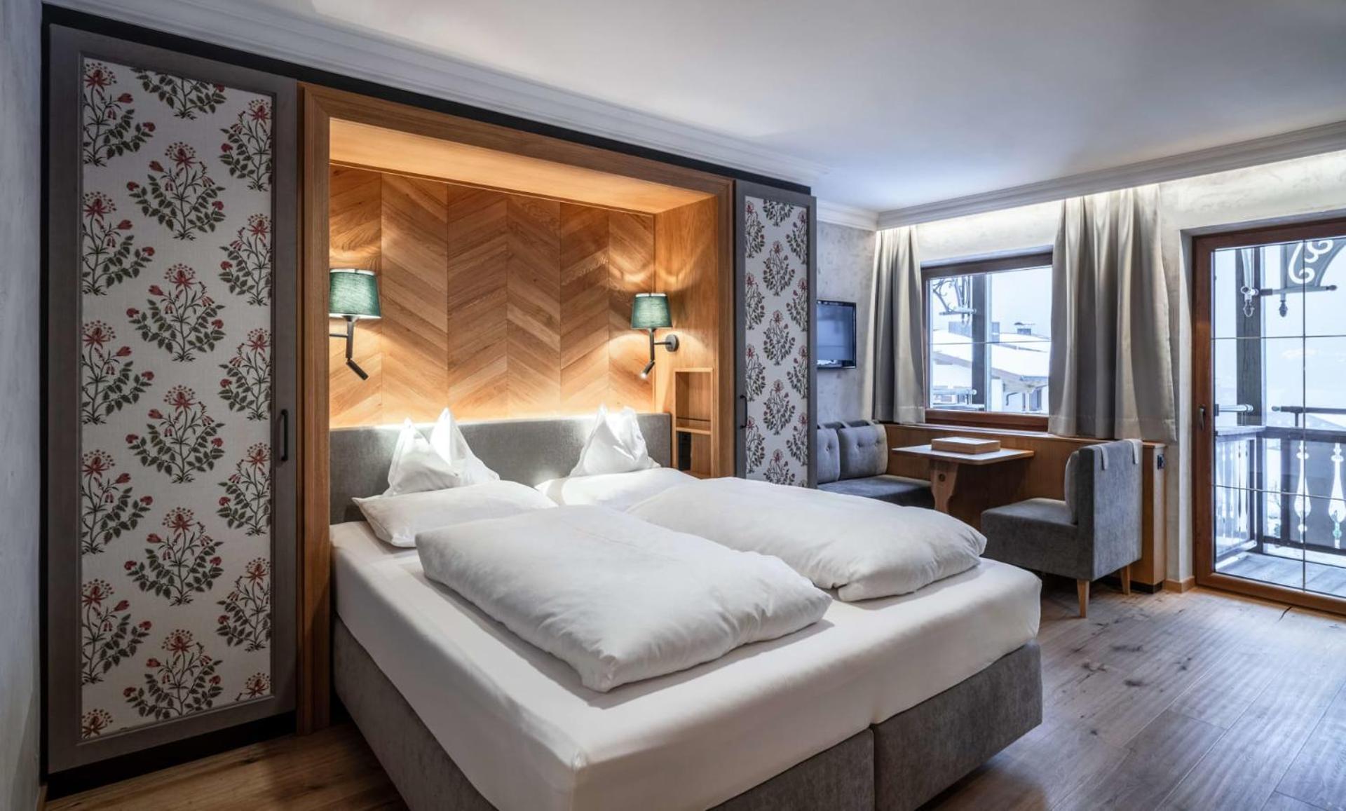 Double Room,1587499179:JPEG