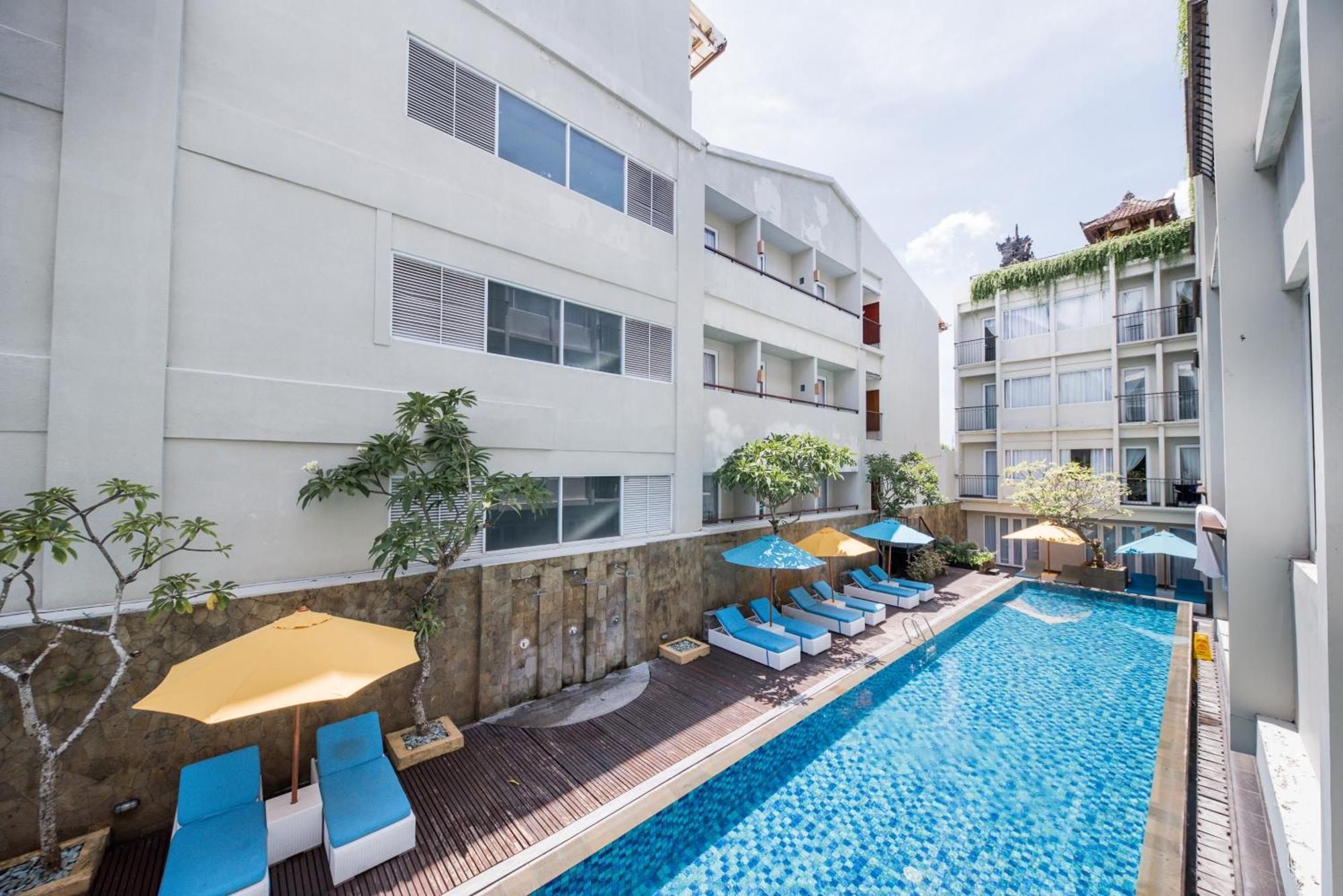 Deluxe Pool View,1587504836:JPEG
