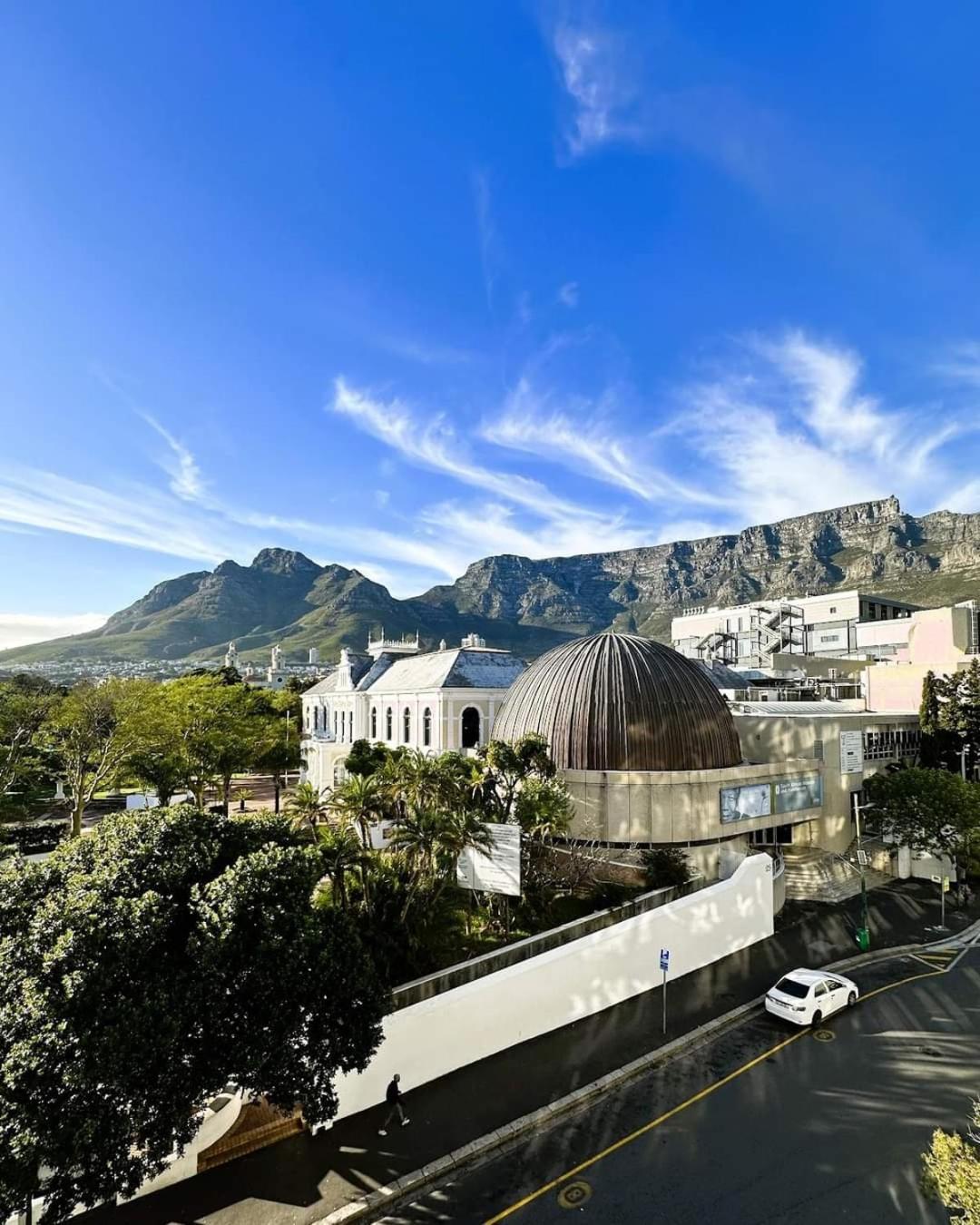 Double or Twin Room mountain view