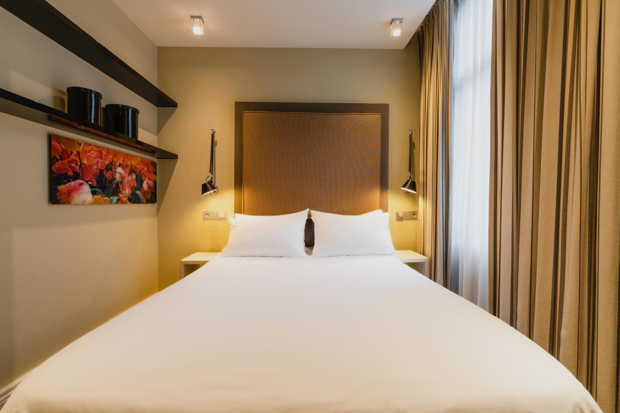 Small Double Room,1588036688:JPEG