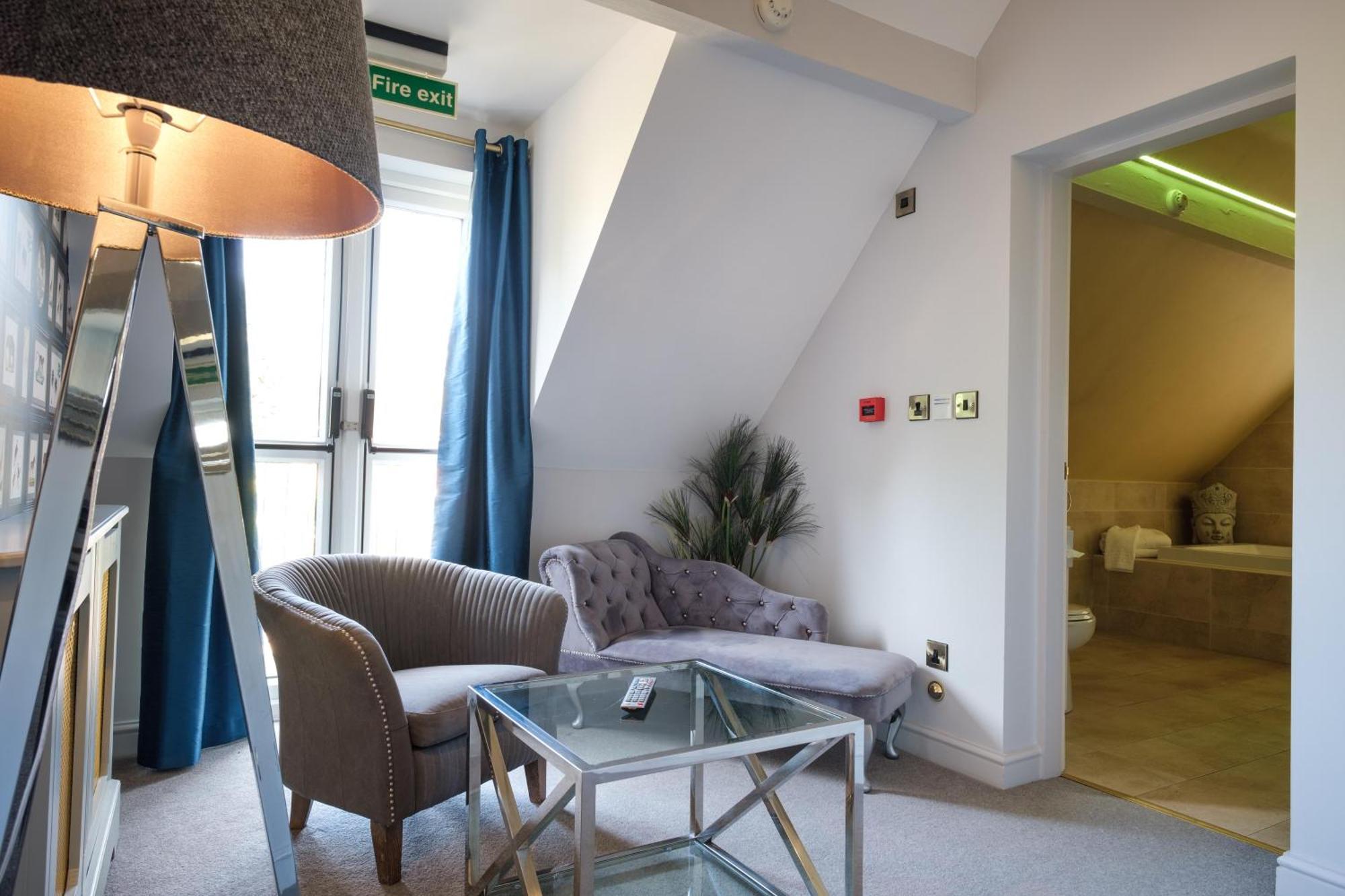 Suite Double Bed Non-Smoking