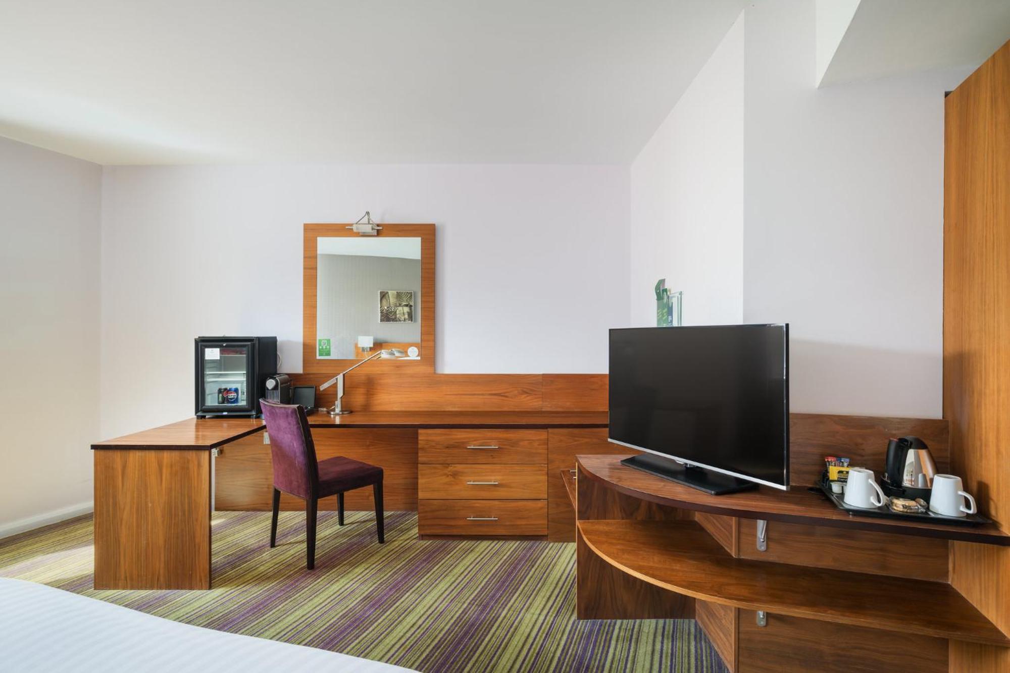 Premium King Room