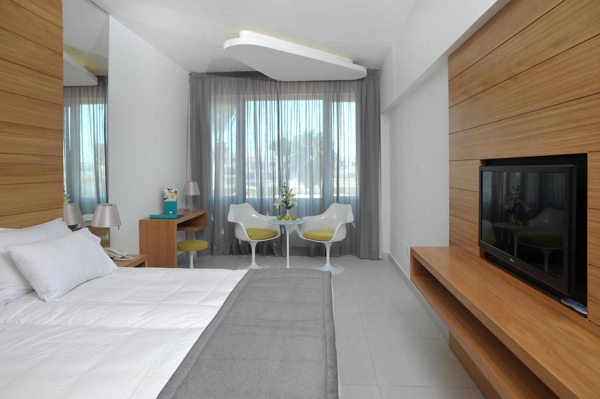 Camera Superior Matrimoniale/Doppia con Letti Singoli con Vista Interna (Senza Balcone)