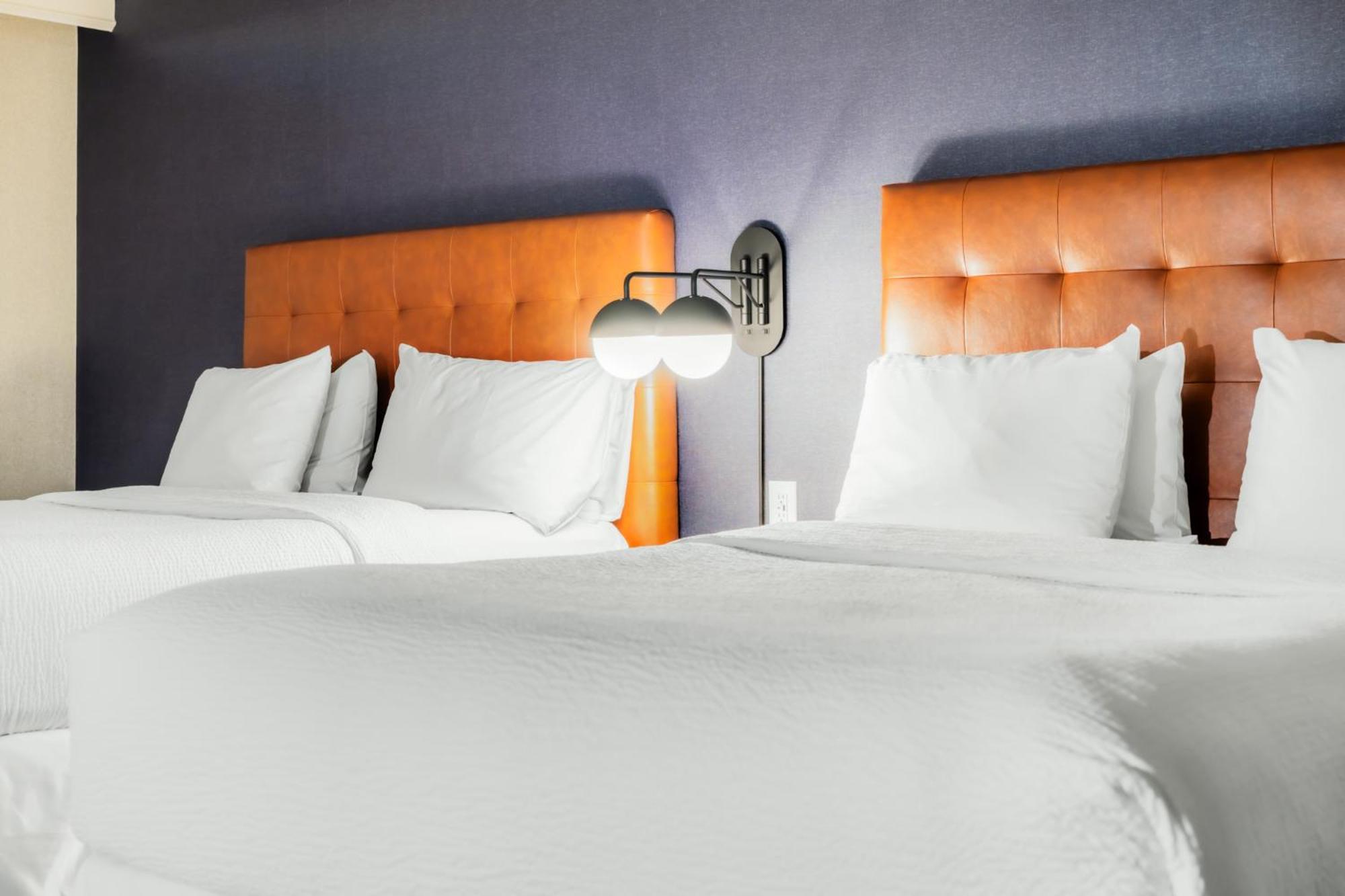 Standard, 2 Queen Beds, Non-Smoking