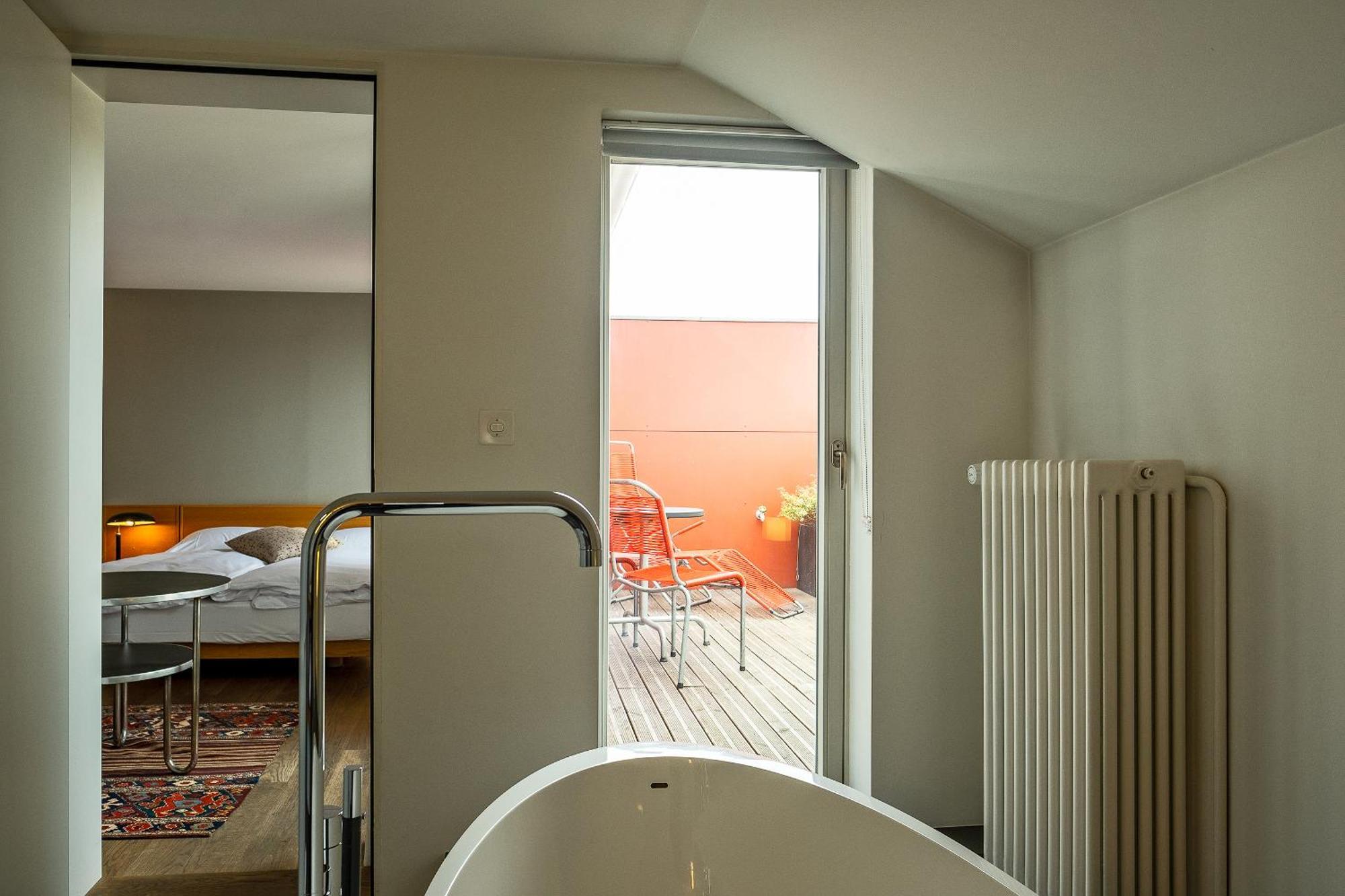 Junior Suite with City View