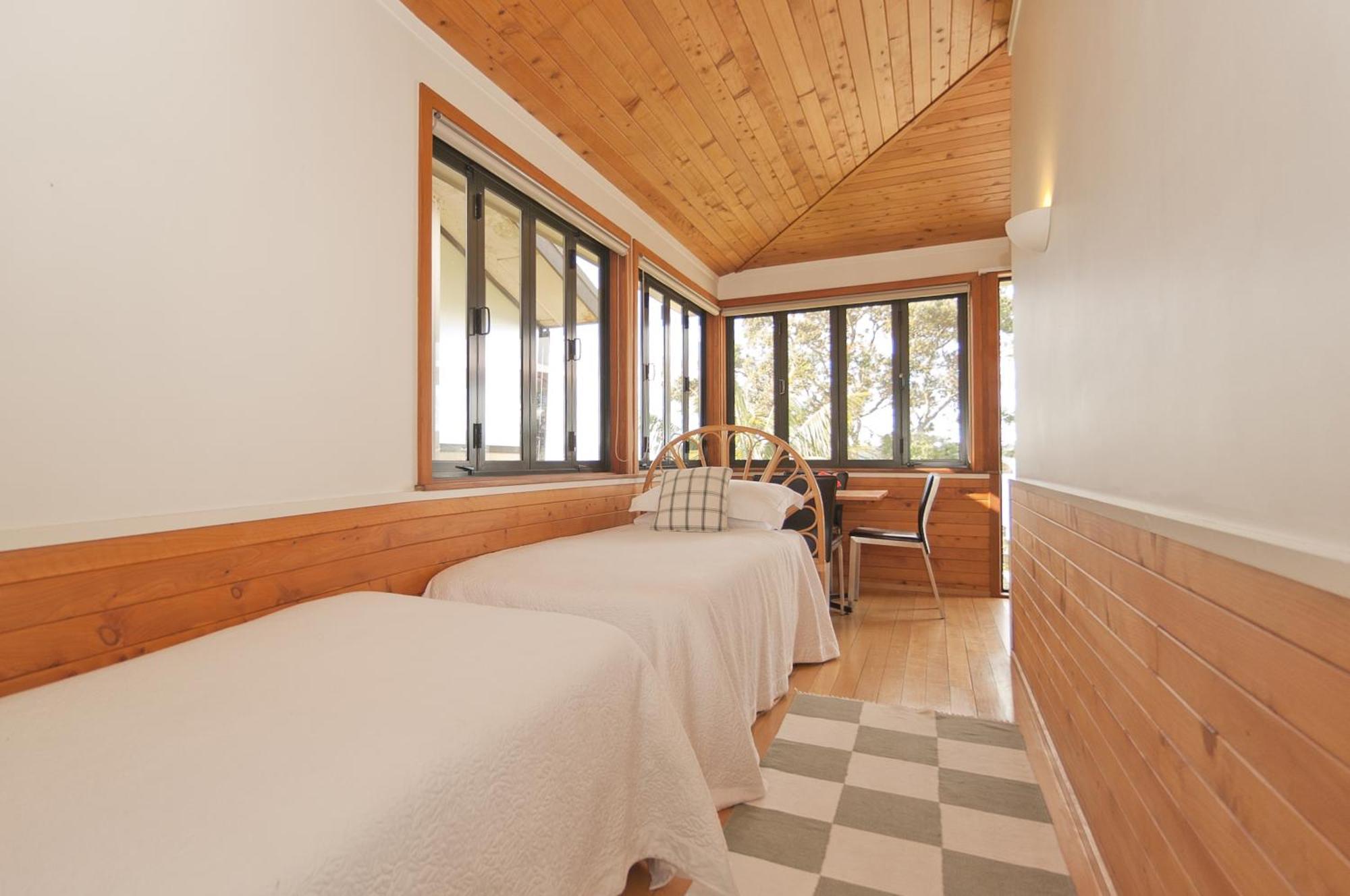 King One-Bedroom Apartment Beachfront