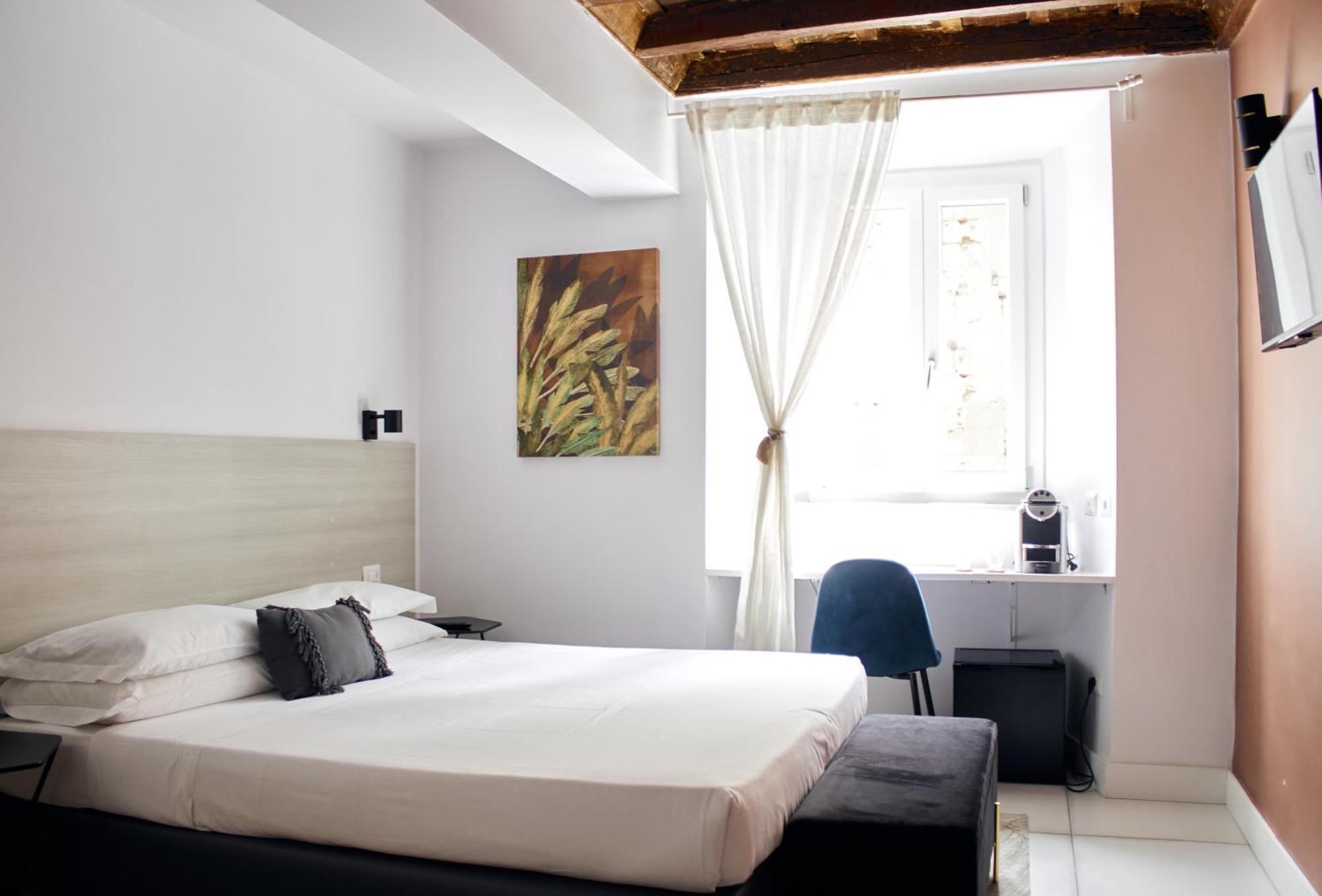 Deluxe Double or Twin Room City View