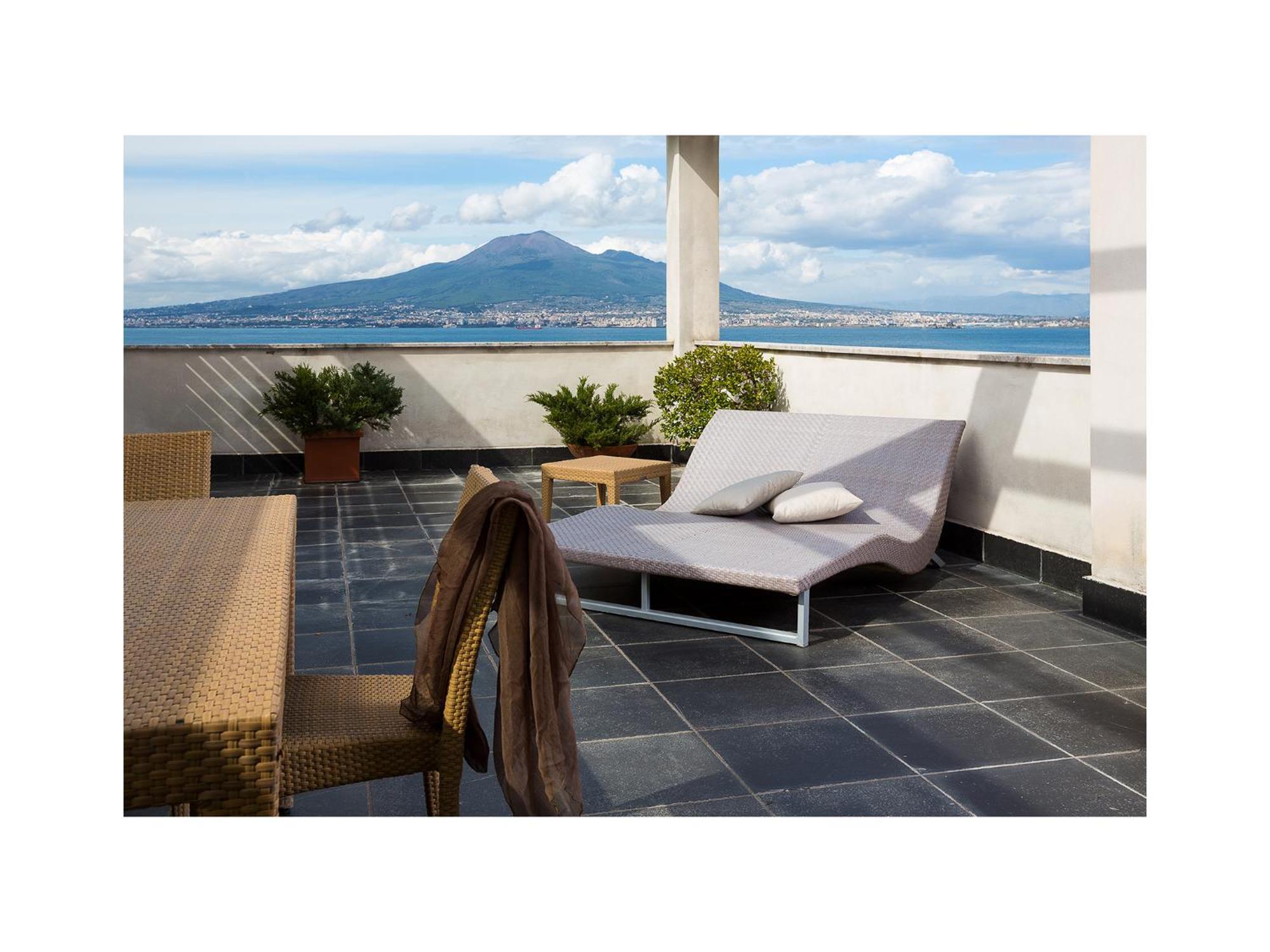 Suite Terrace,1703547039:JPEG