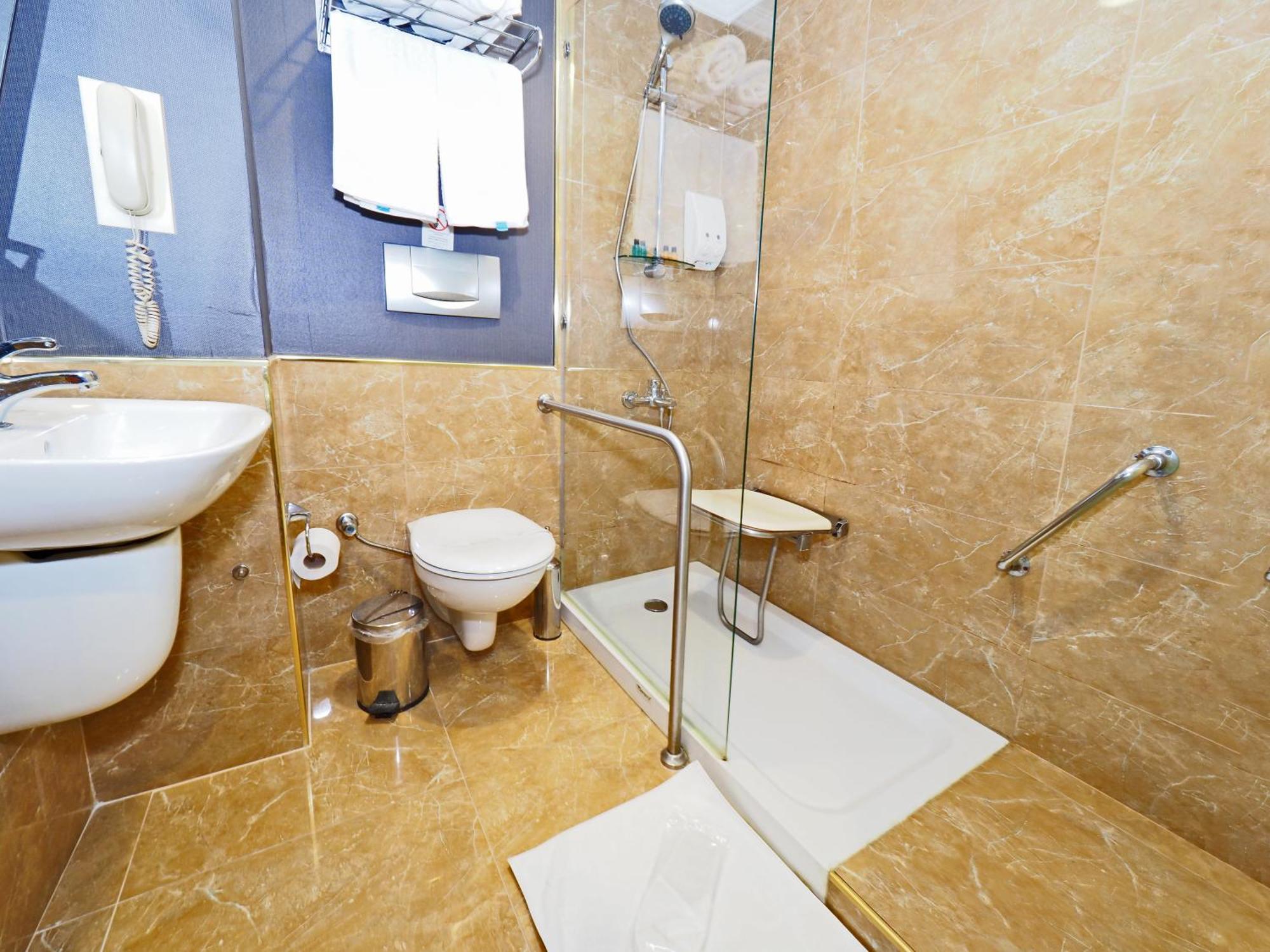 Twin Room Disability Access