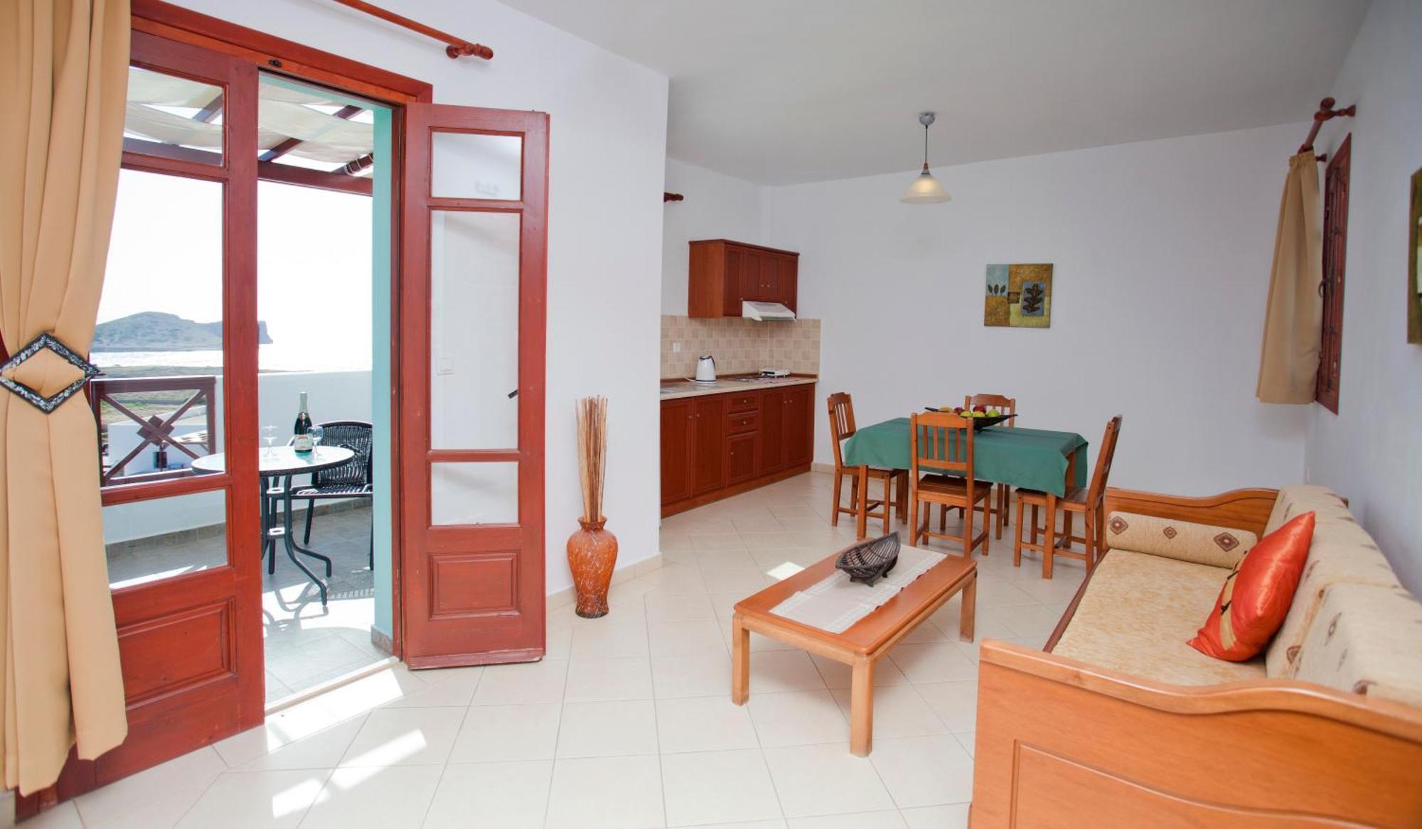 One-Bedroom Apartment Sea View