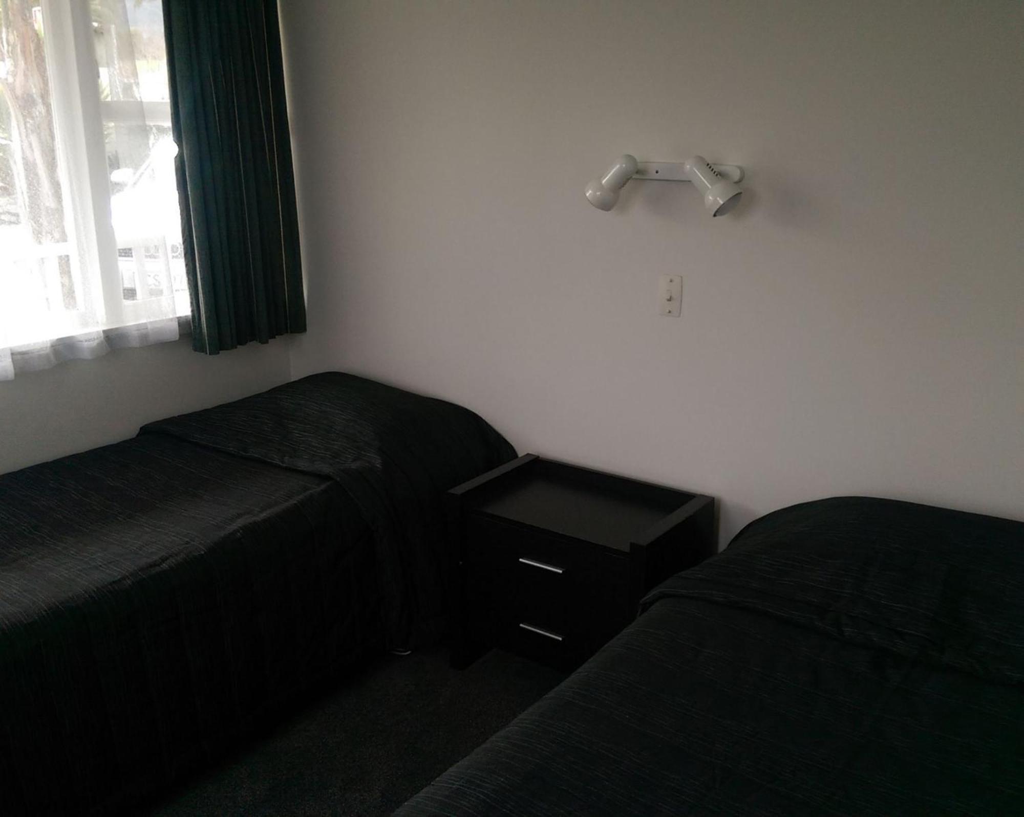 One-Bedroom Studio