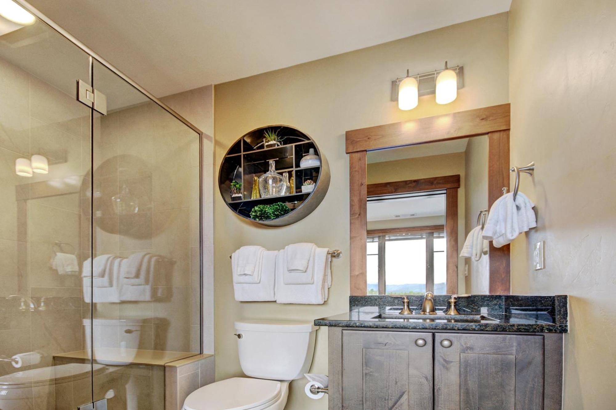 Three-Bedroom Apartment Two Baths