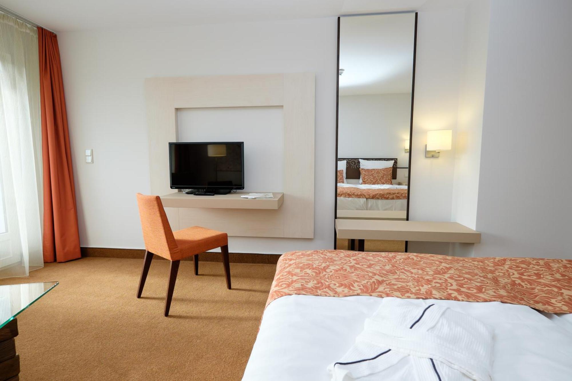 Classic Double Room