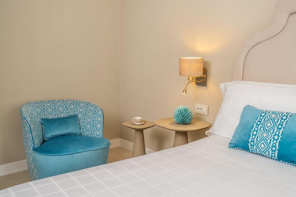 Deluxe Double or Twin Room,1589553872:JPEG