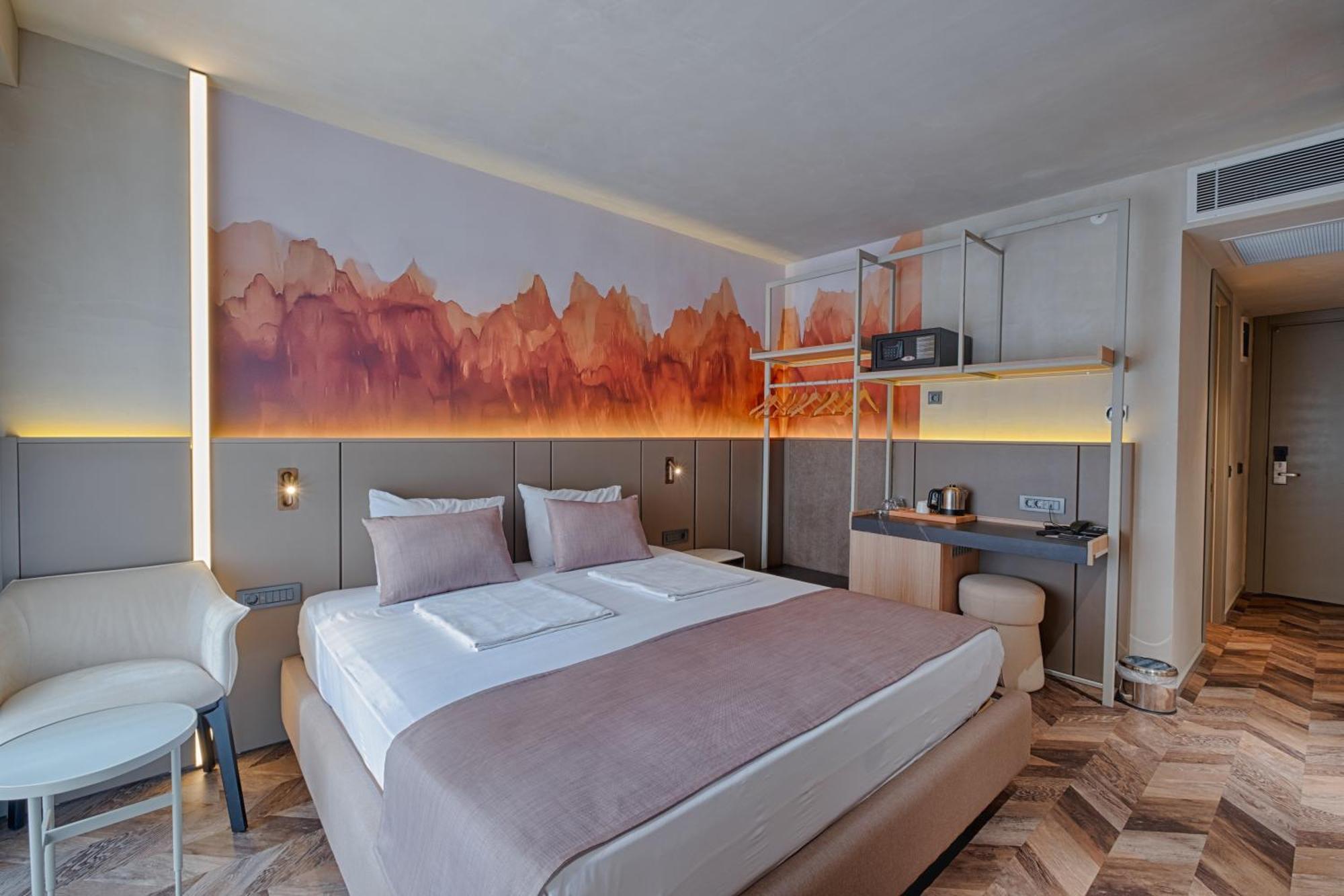 Double Room with Mountain View