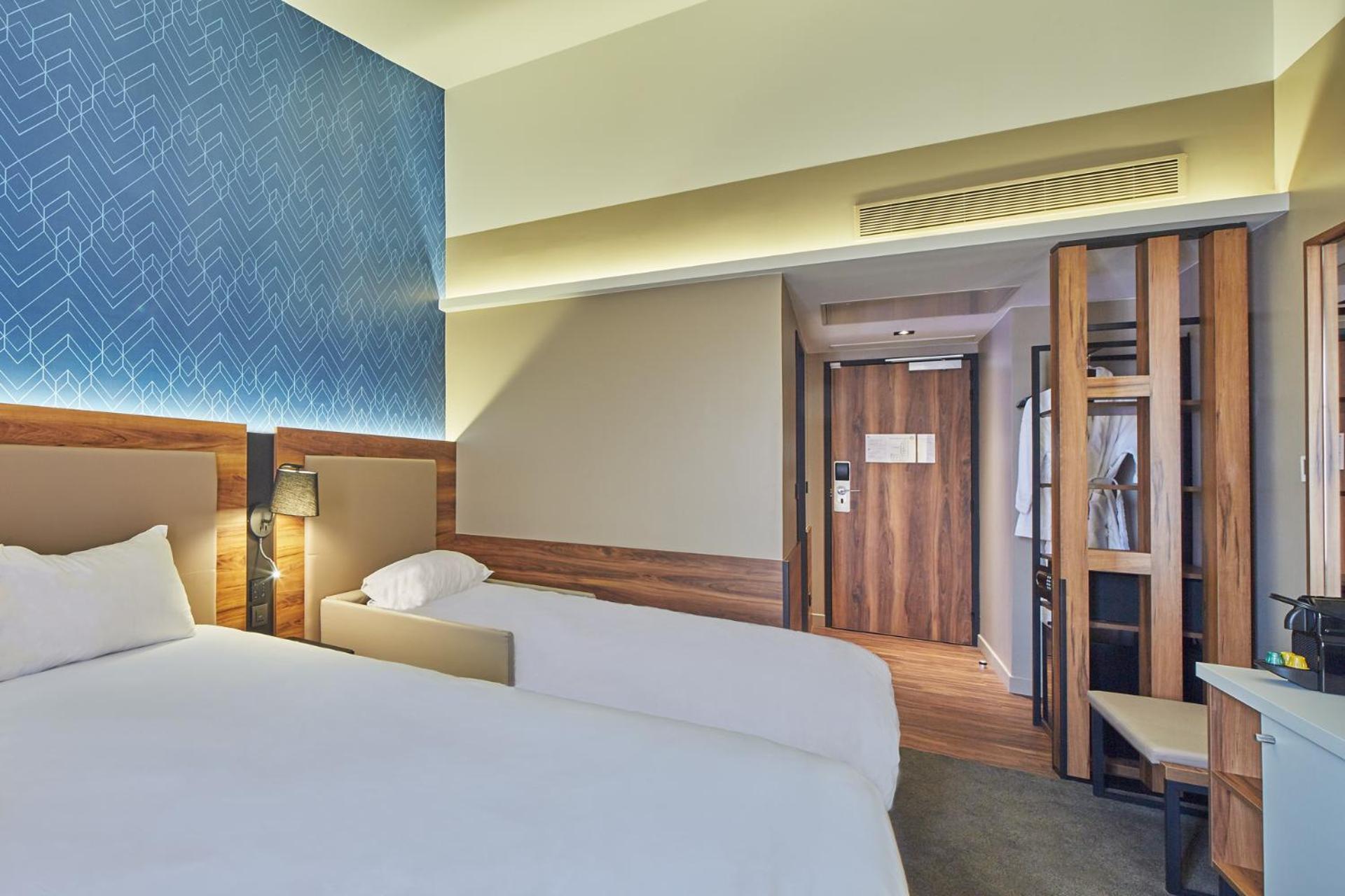 Premium Triple Room