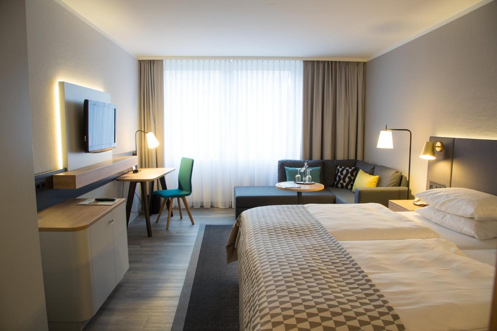 Standard Twin Room,1706100641:JPEG