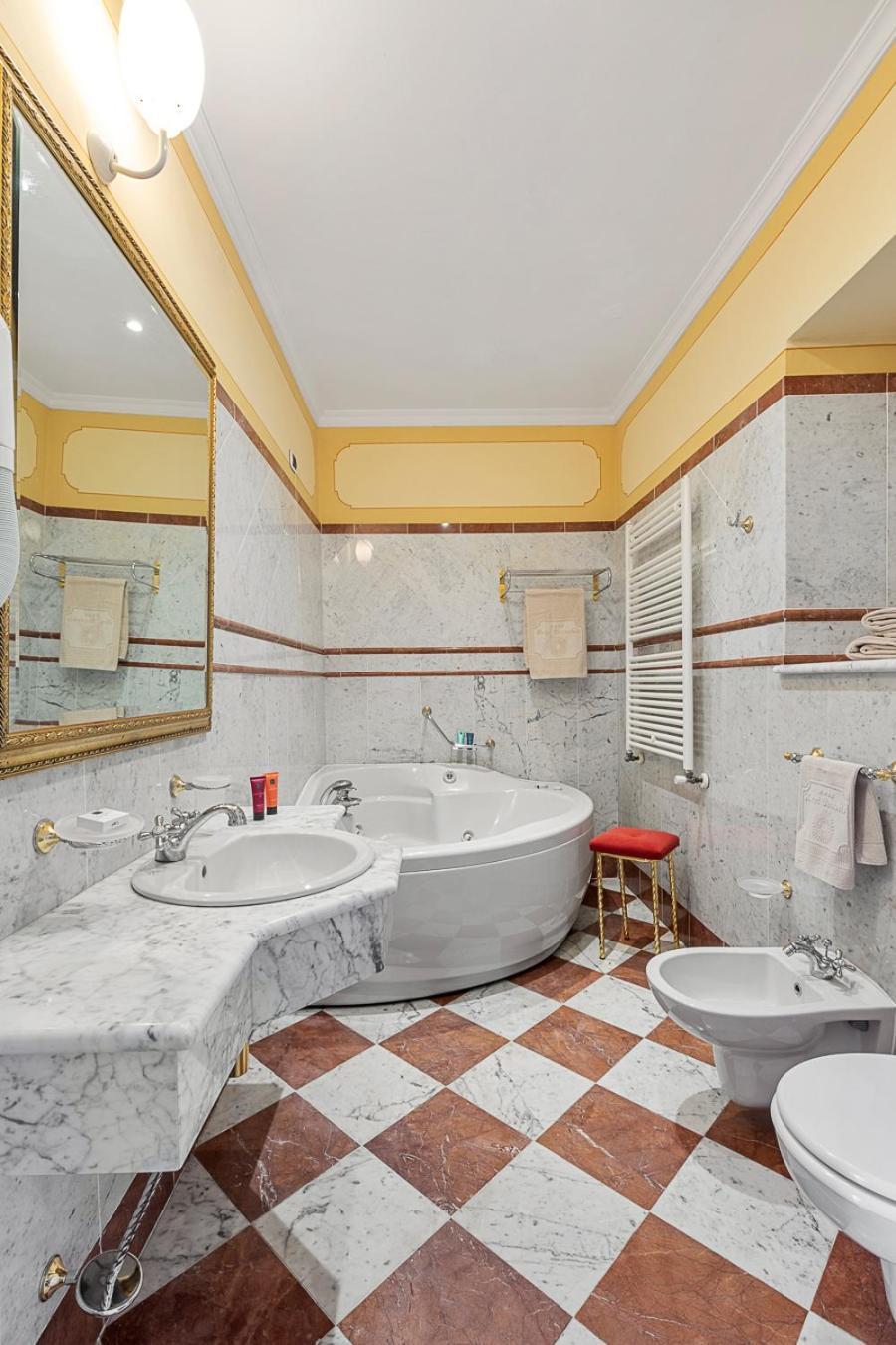 Junior Suite con Vista Lago
