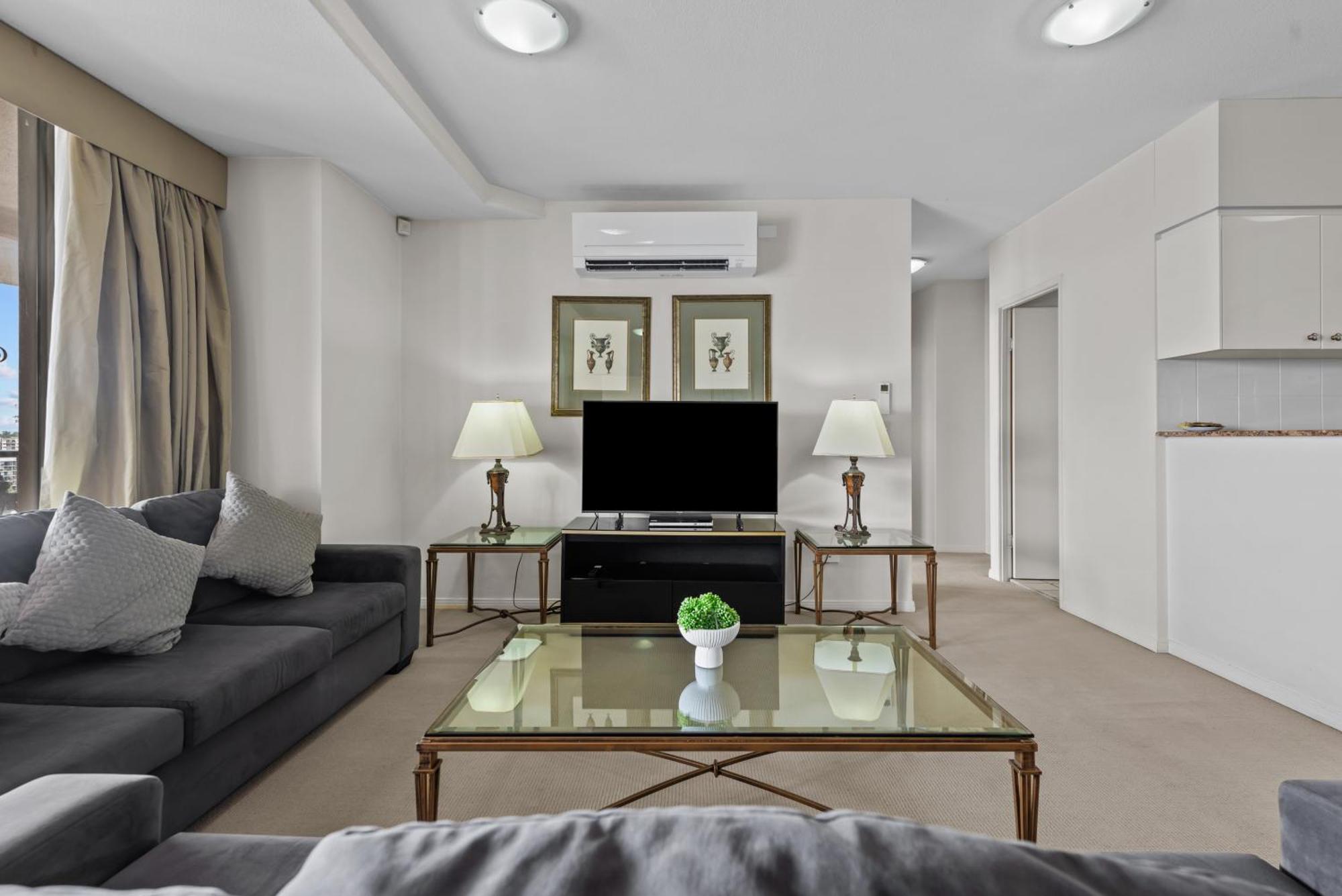 Three-Bedroom Apartment,1591241374:JPEG