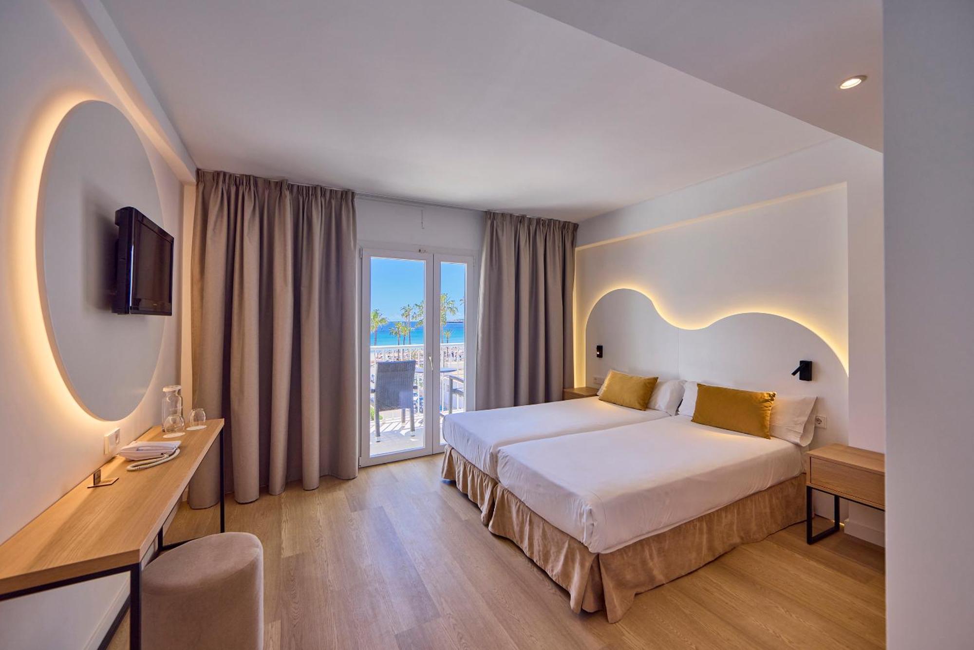 Double Room with Pool View
