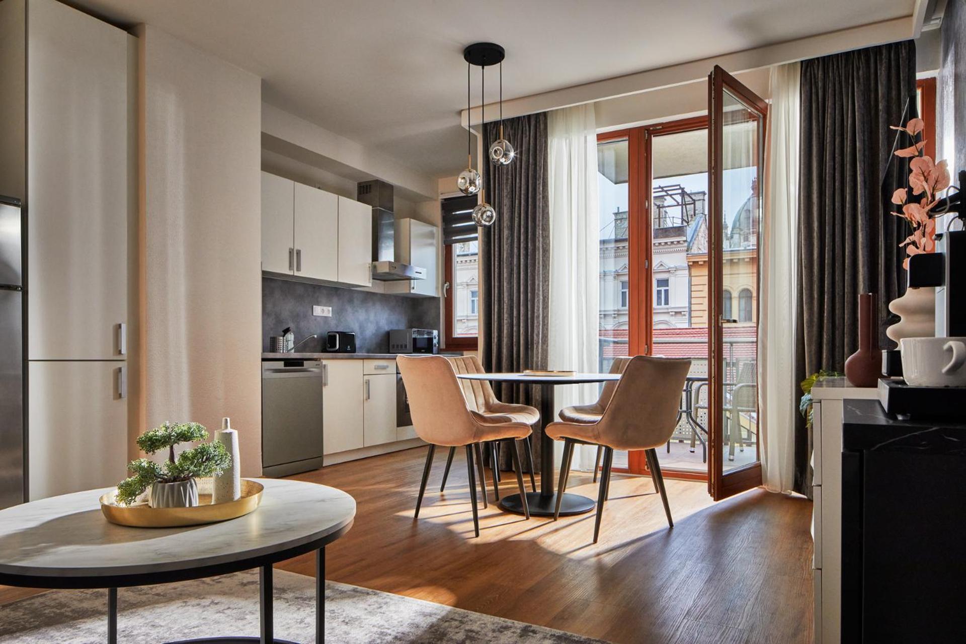 Deluxe one-bedroom