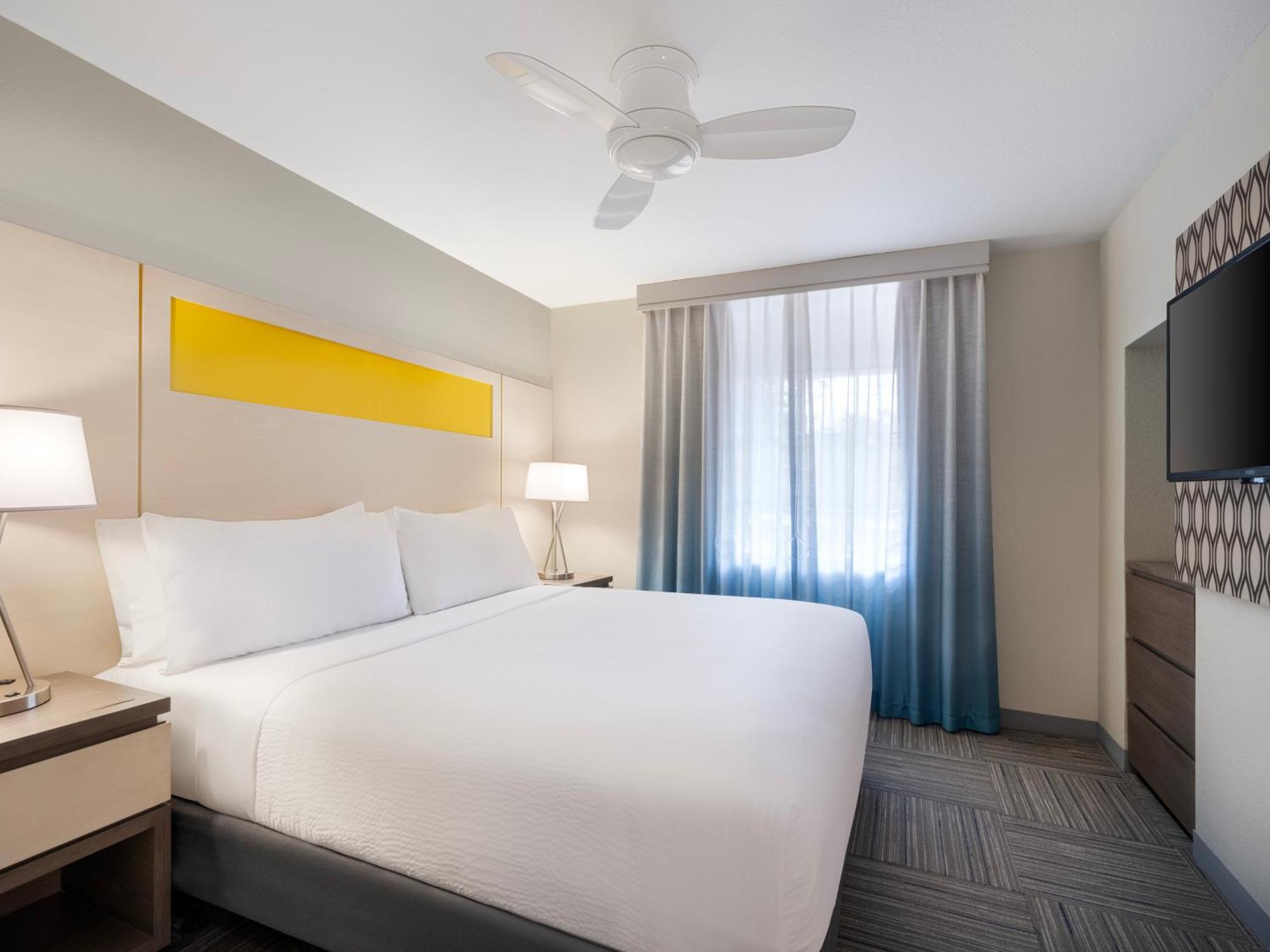 Two-Bedroom Suite with One King Bed and One Bunk Bed