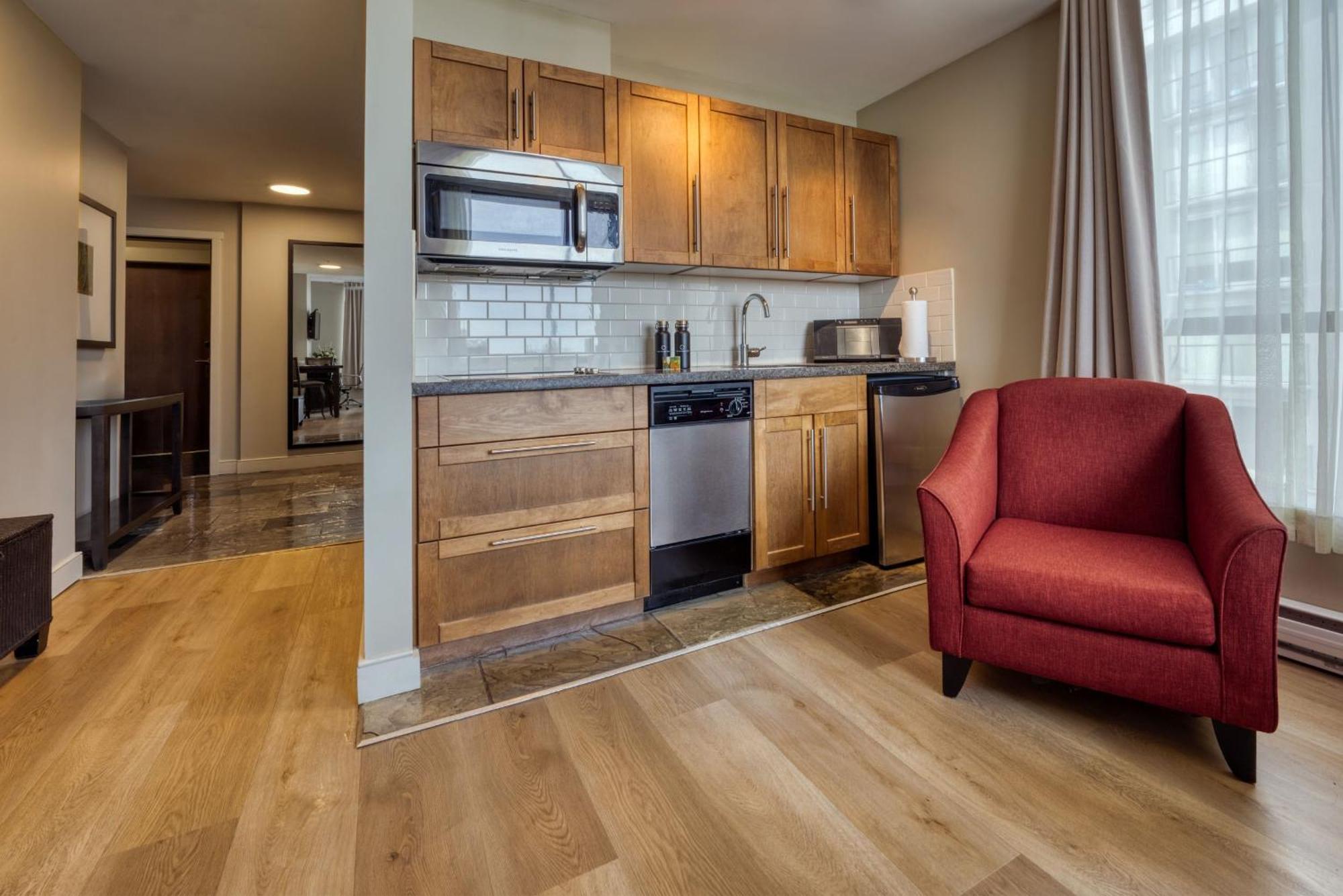 Studio Suite,1596016640:JPEG