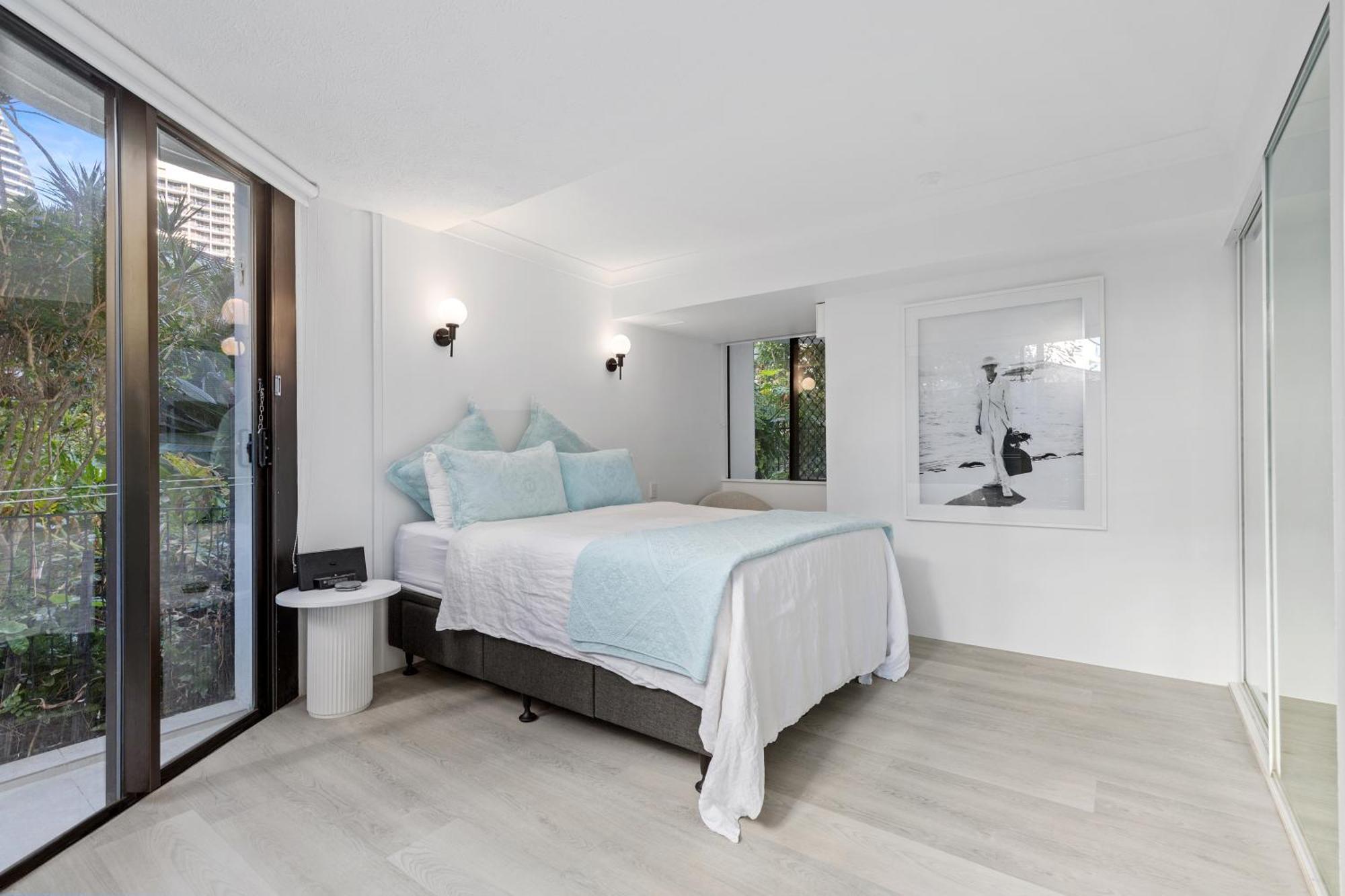 One Bedroom Courtyard Standard
