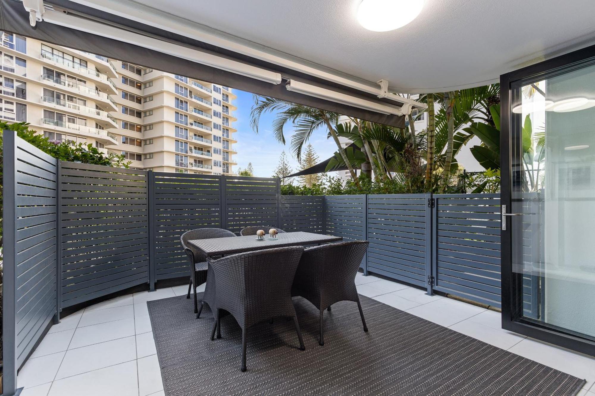 One Bedroom Courtyard Standard