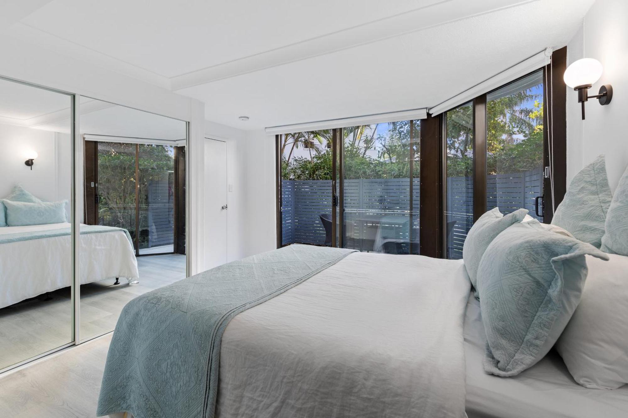 One Bedroom Courtyard Standard