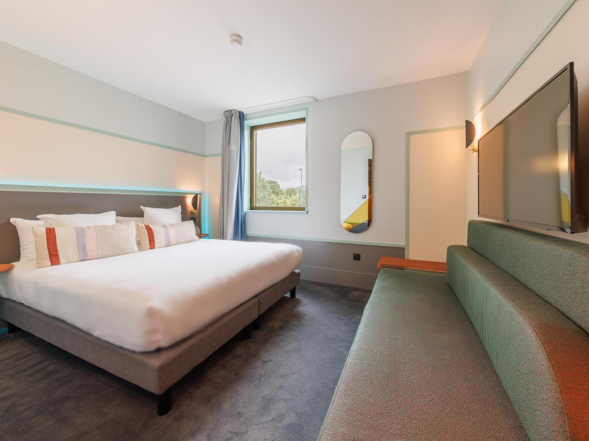 Double Room Single Bed