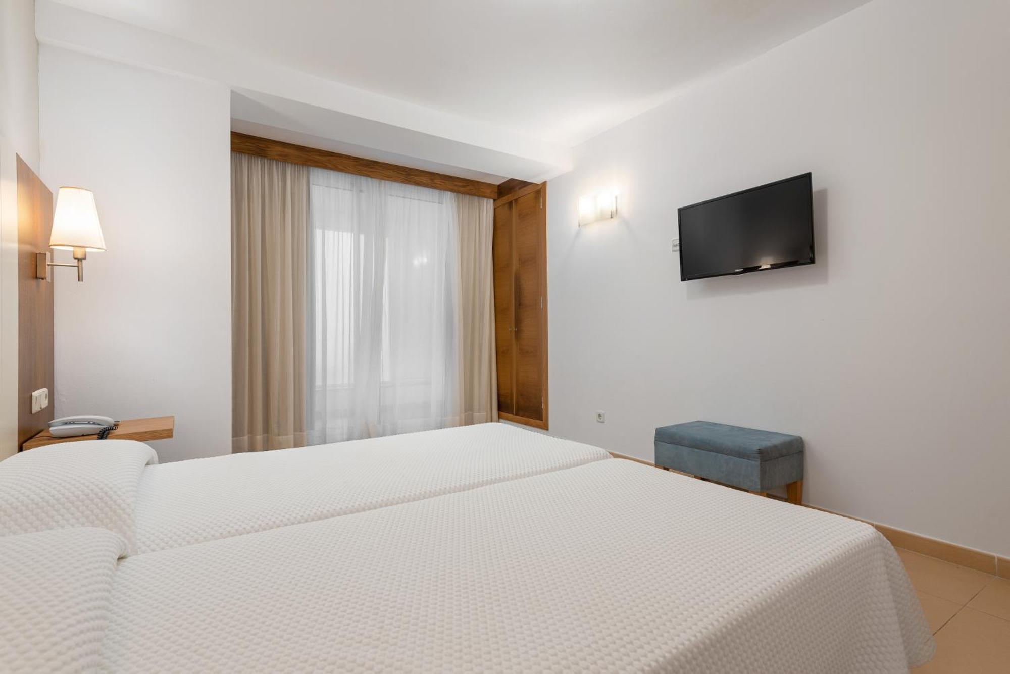 Suite Room with Kitchen