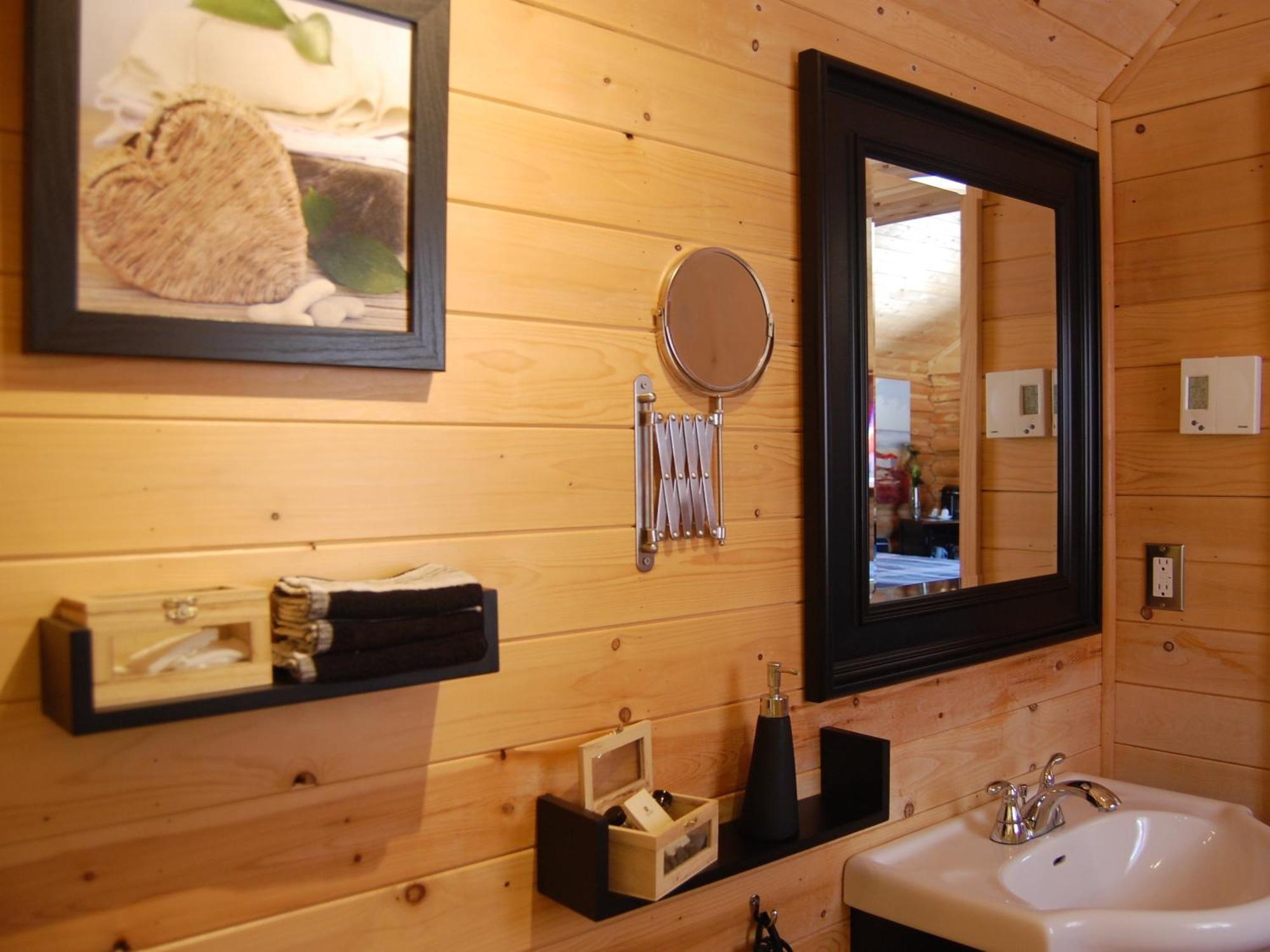 Triple Room Private Bathroom,1765889202:JPEG