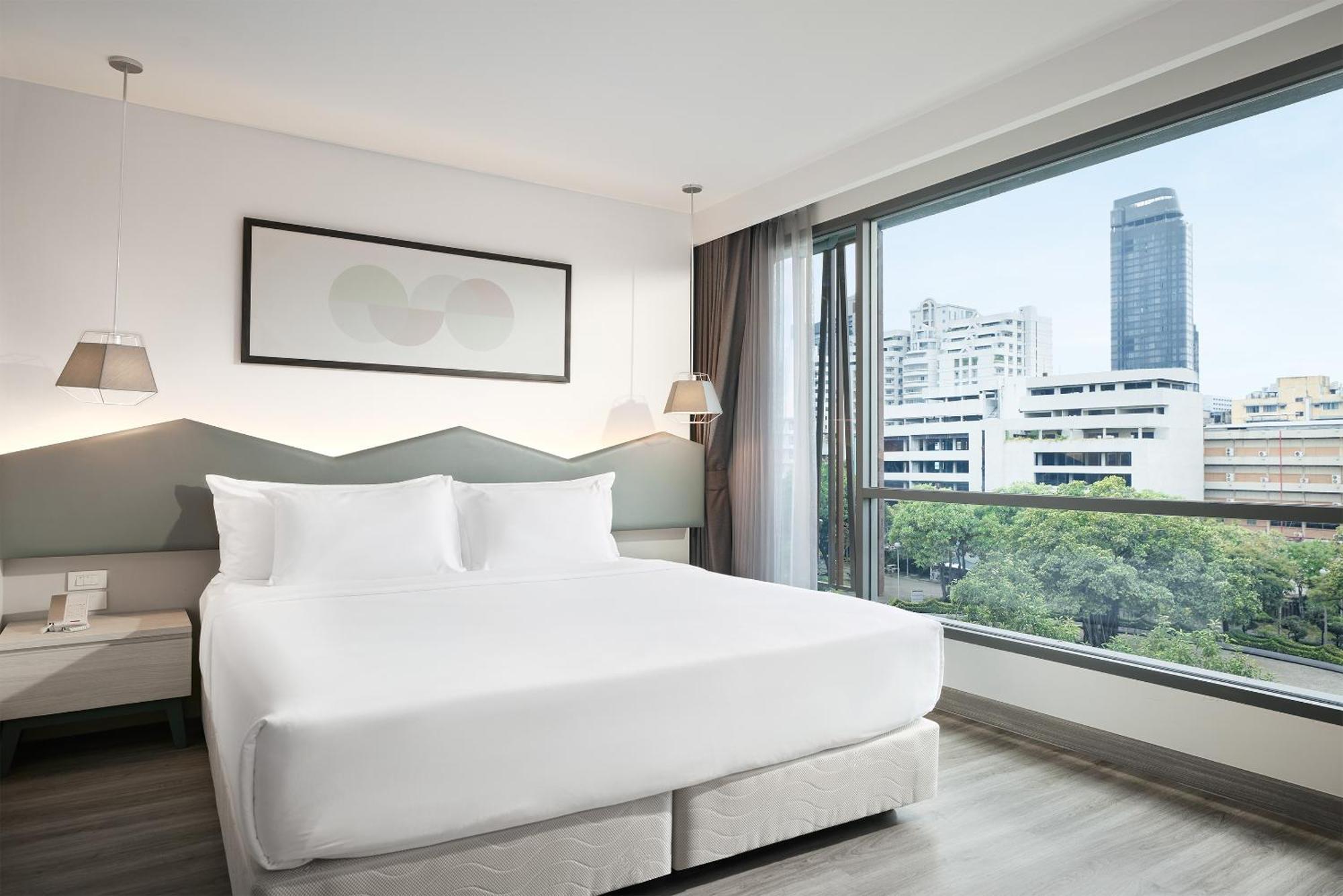 Deluxe Double or Twin Room with Park View
