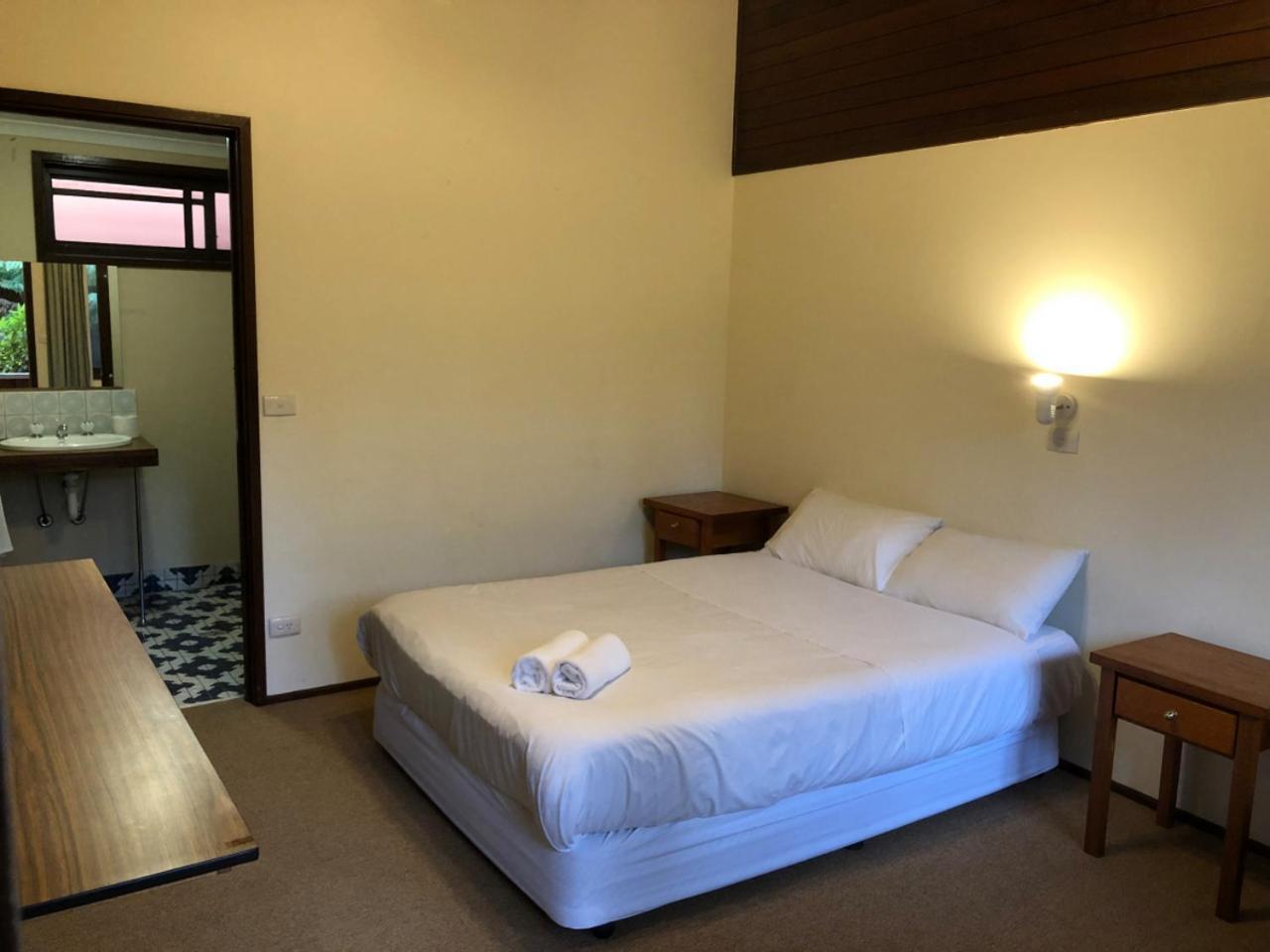 Double Room Private Bathroom