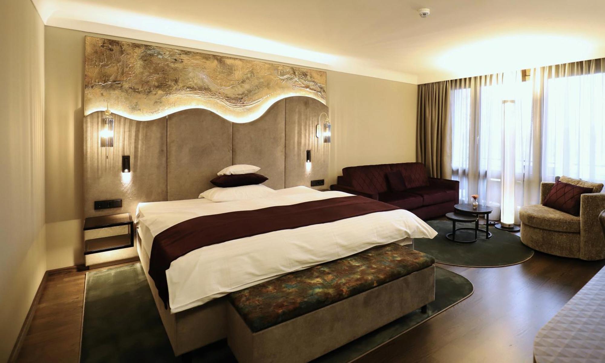 Deluxe Zimmer mit Kingsize-Bett
