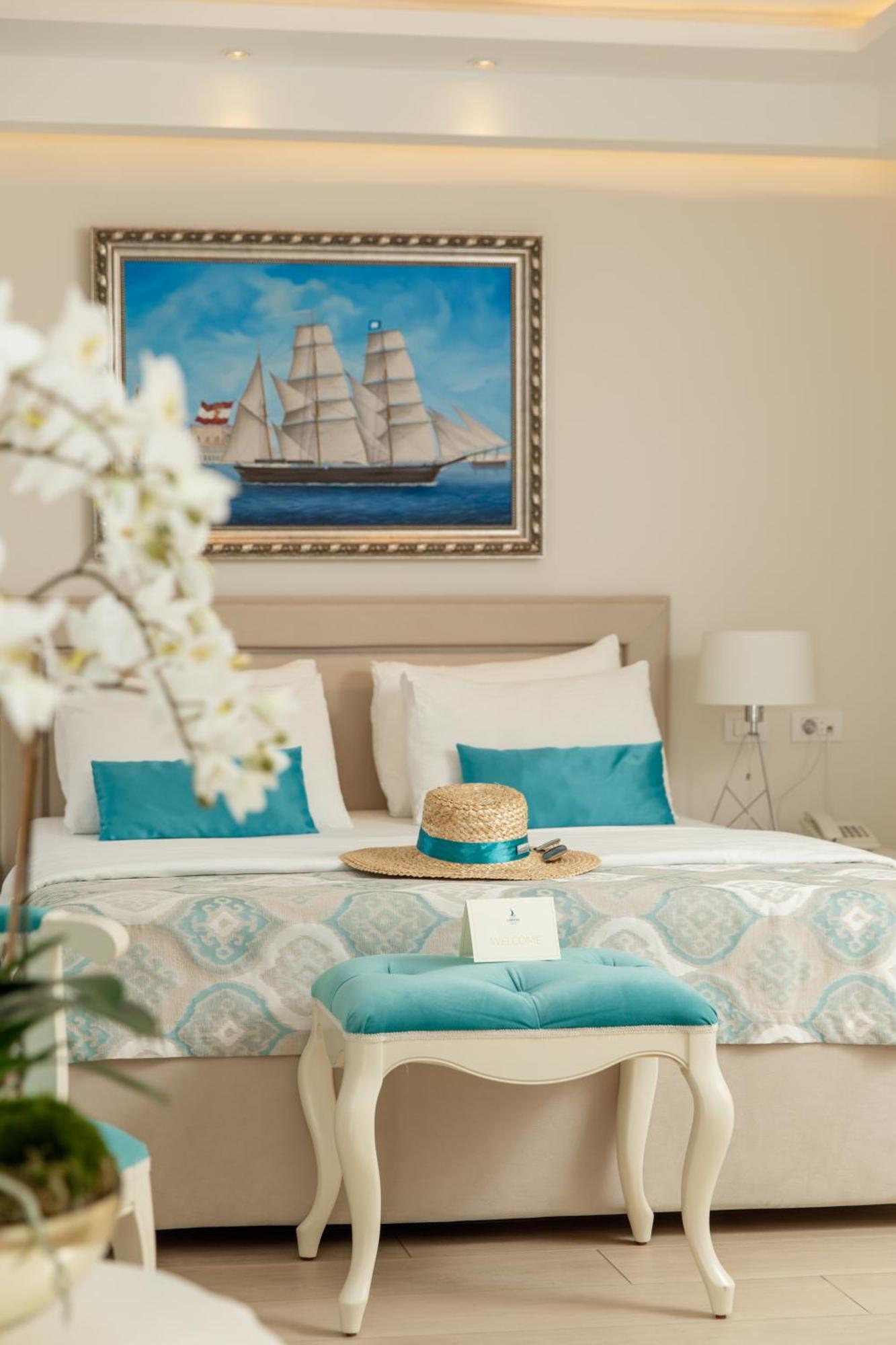 Superior Queen Room Sea View