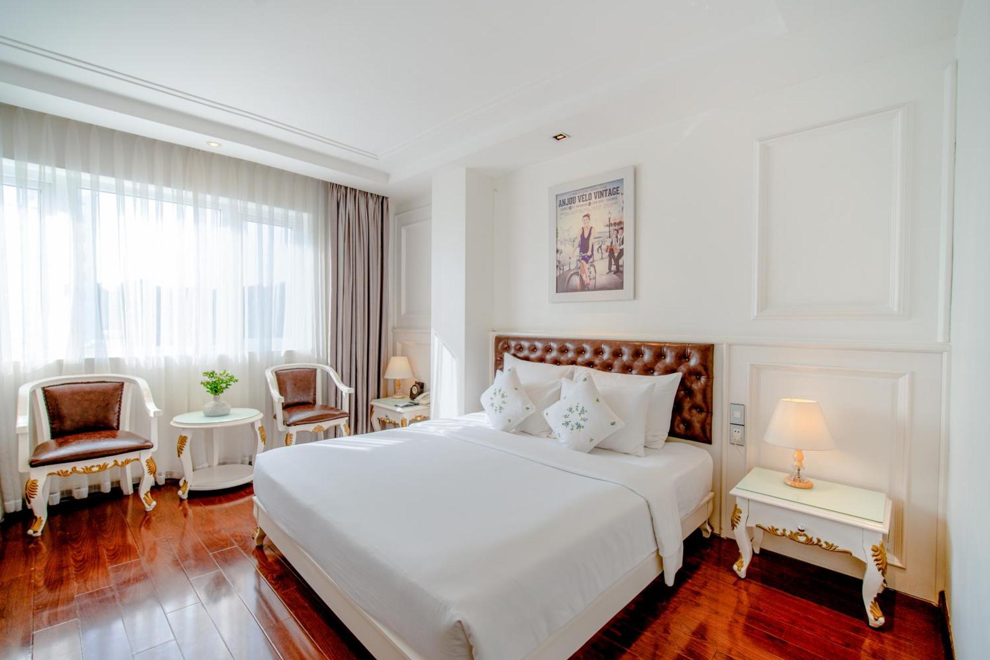 Saigon Signature Premier Room One Time Happy Hours