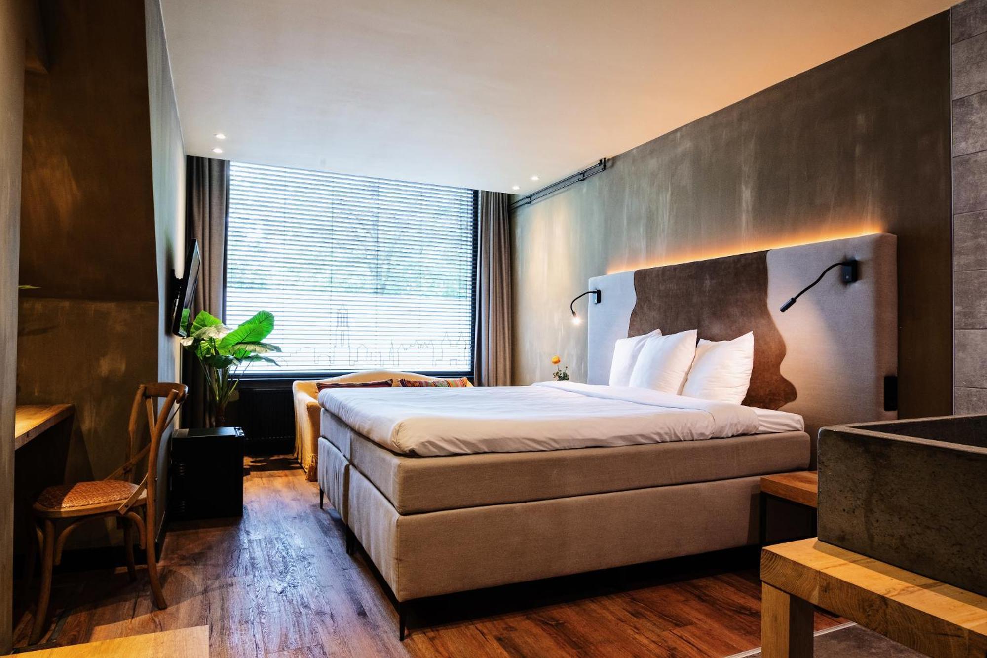 Zimmer mit Stadtblick