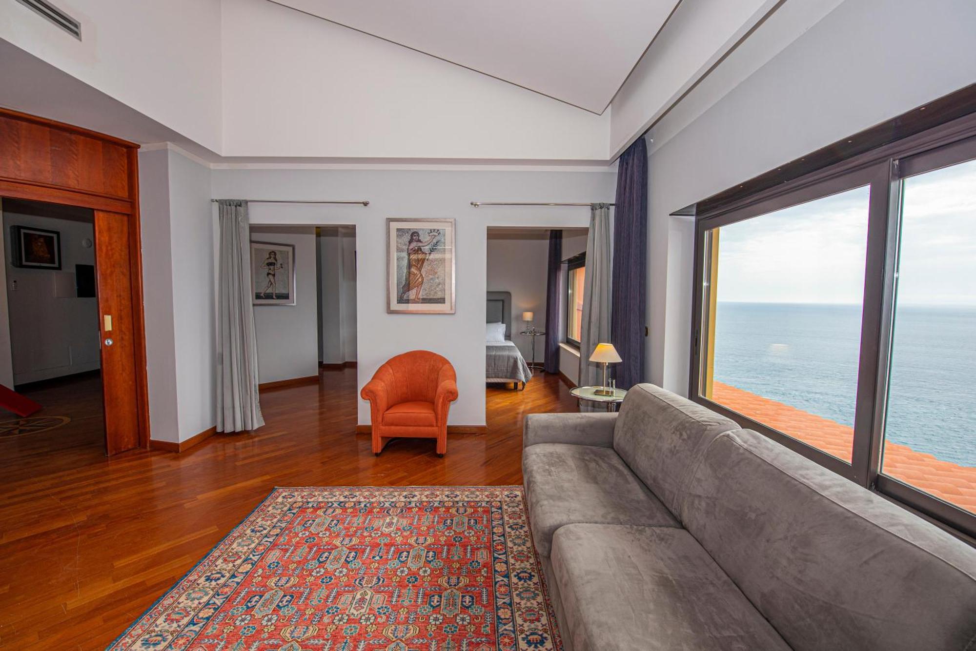 Elegant Suite